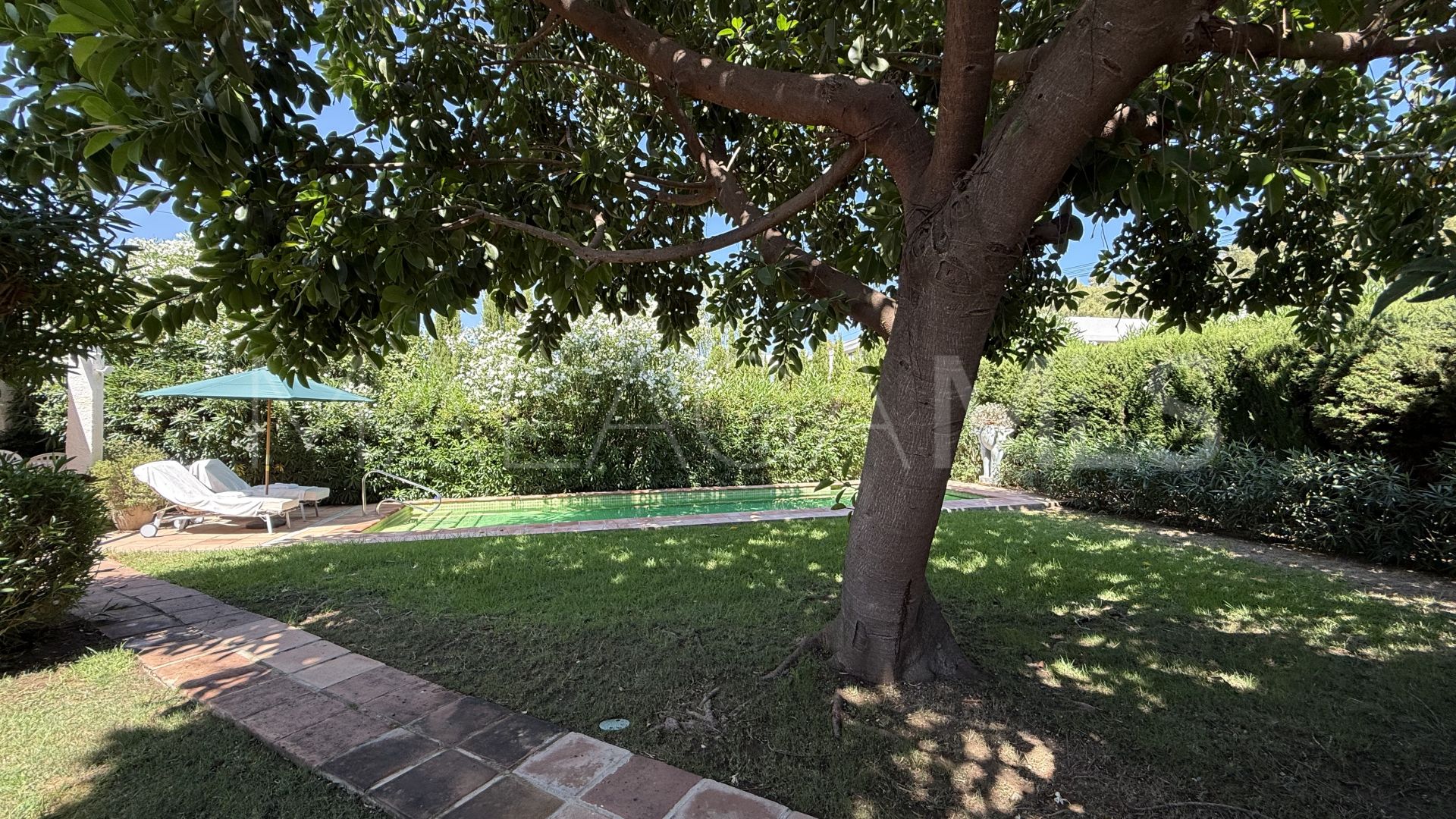 Villa for sale in Linda Vista Baja with 3 bedrooms