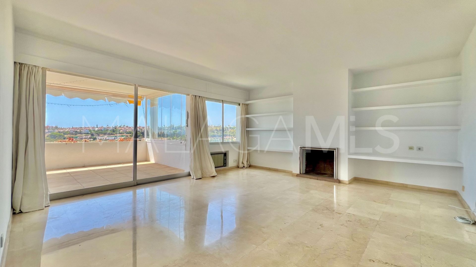 For sale apartment with 3 bedrooms in Guadalmina Alta