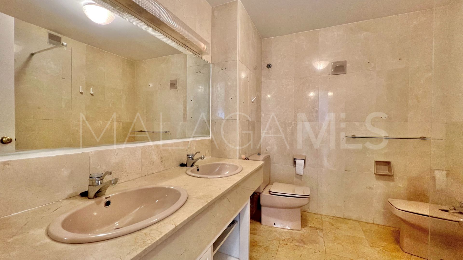 Apartamento for sale with 3 bedrooms in Guadalmina Alta