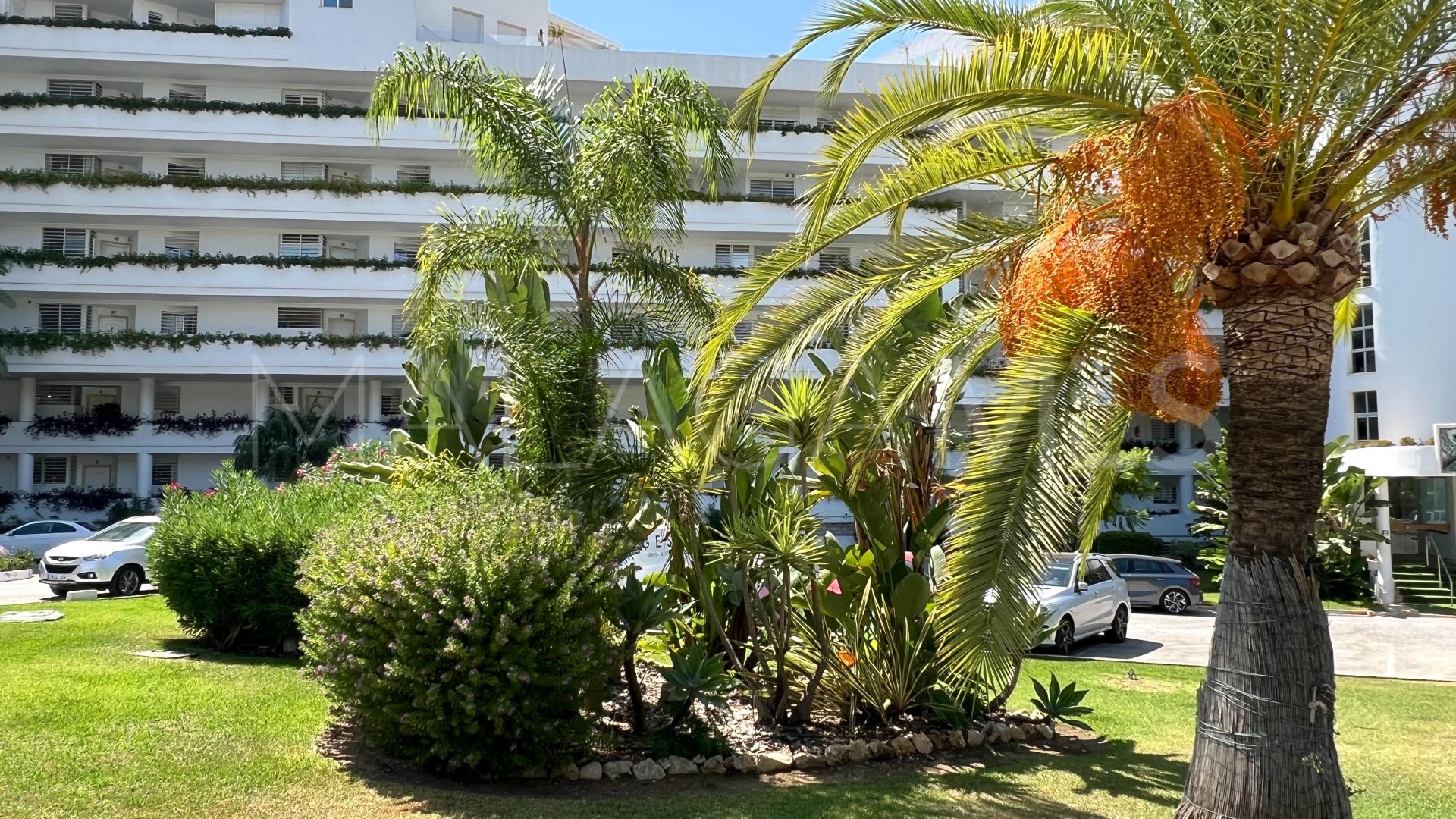 For sale apartment with 3 bedrooms in Guadalmina Alta