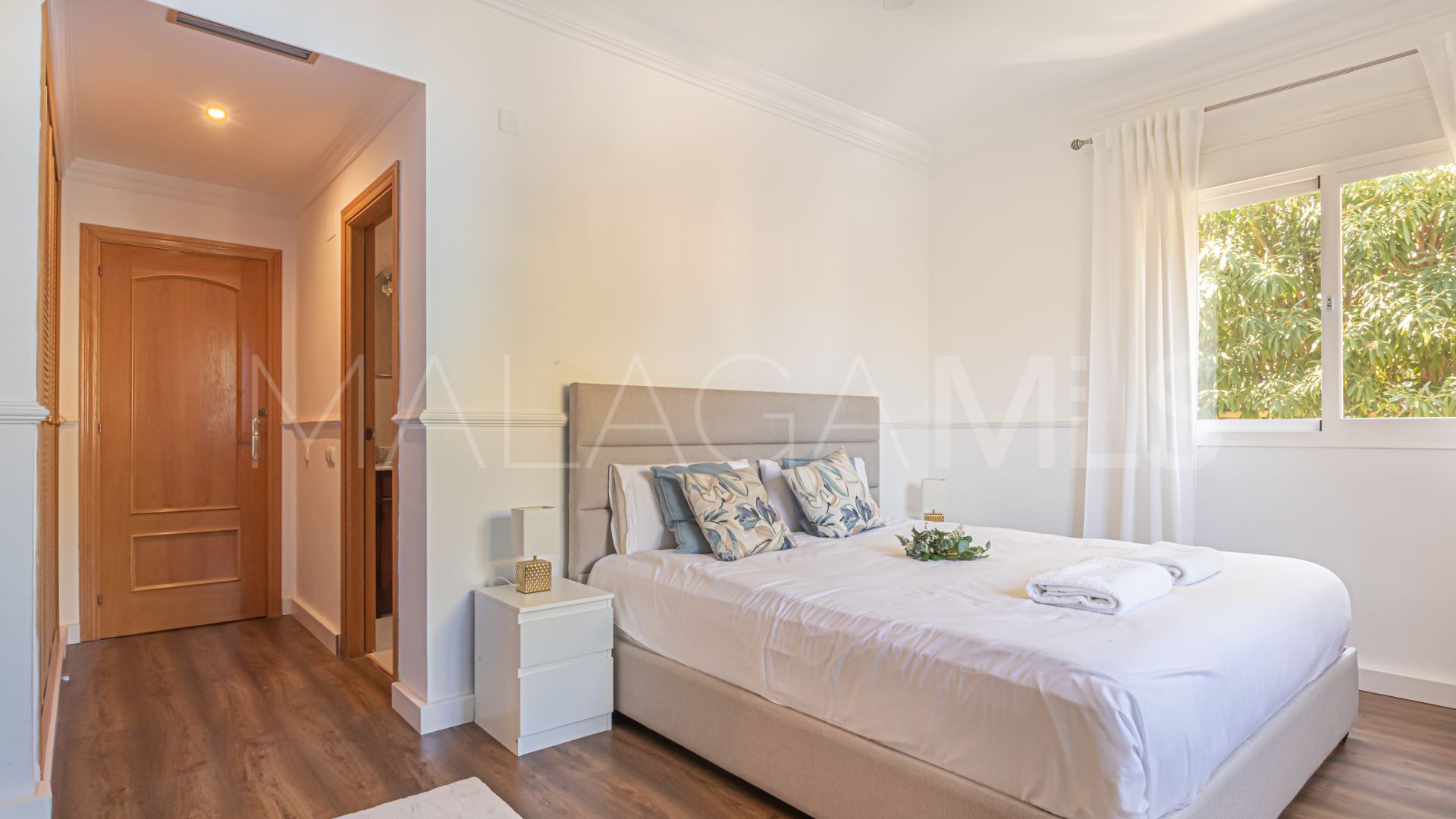 Villa for sale in Guadalmina Alta
