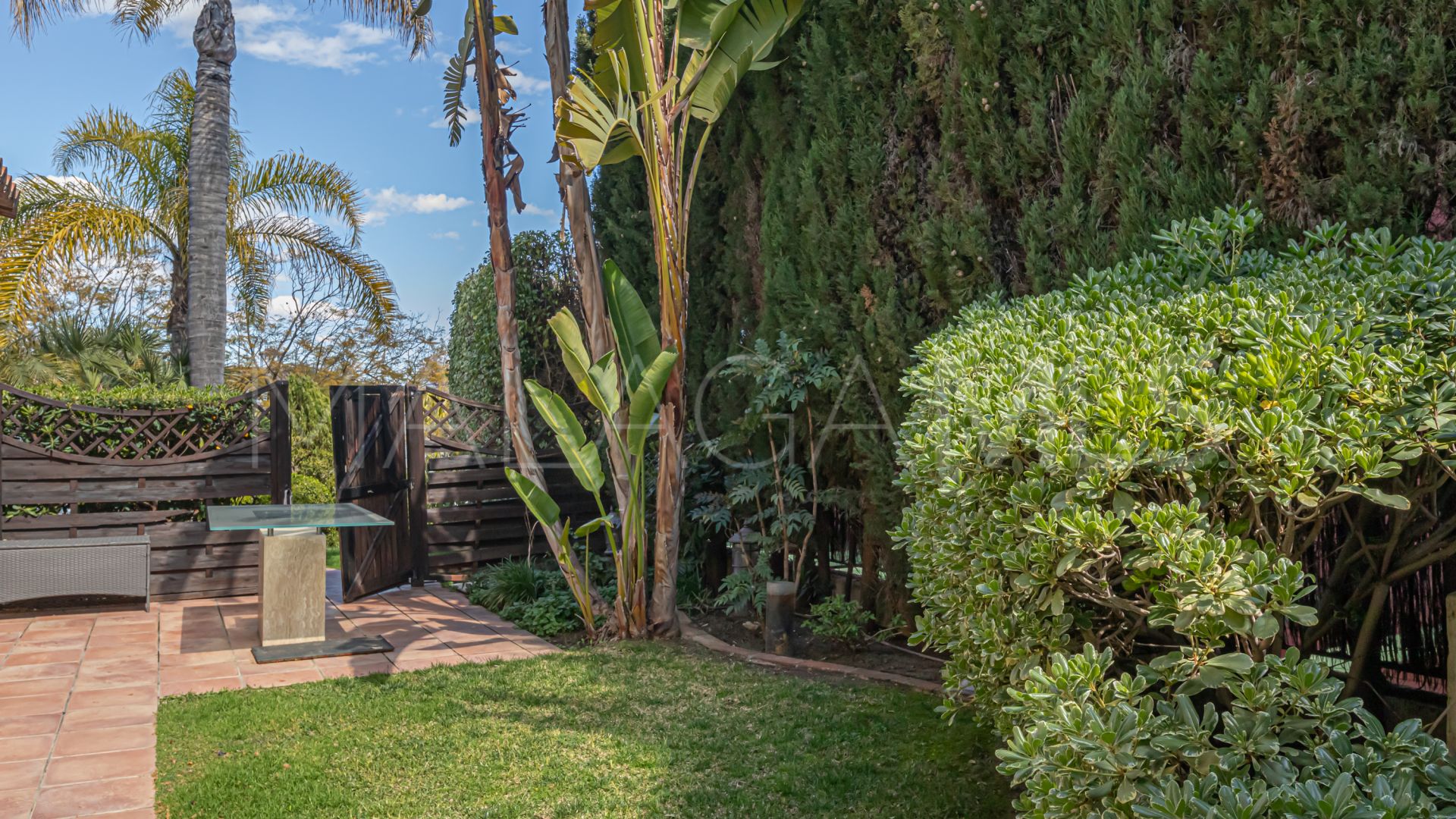 Villa for sale in Guadalmina Alta