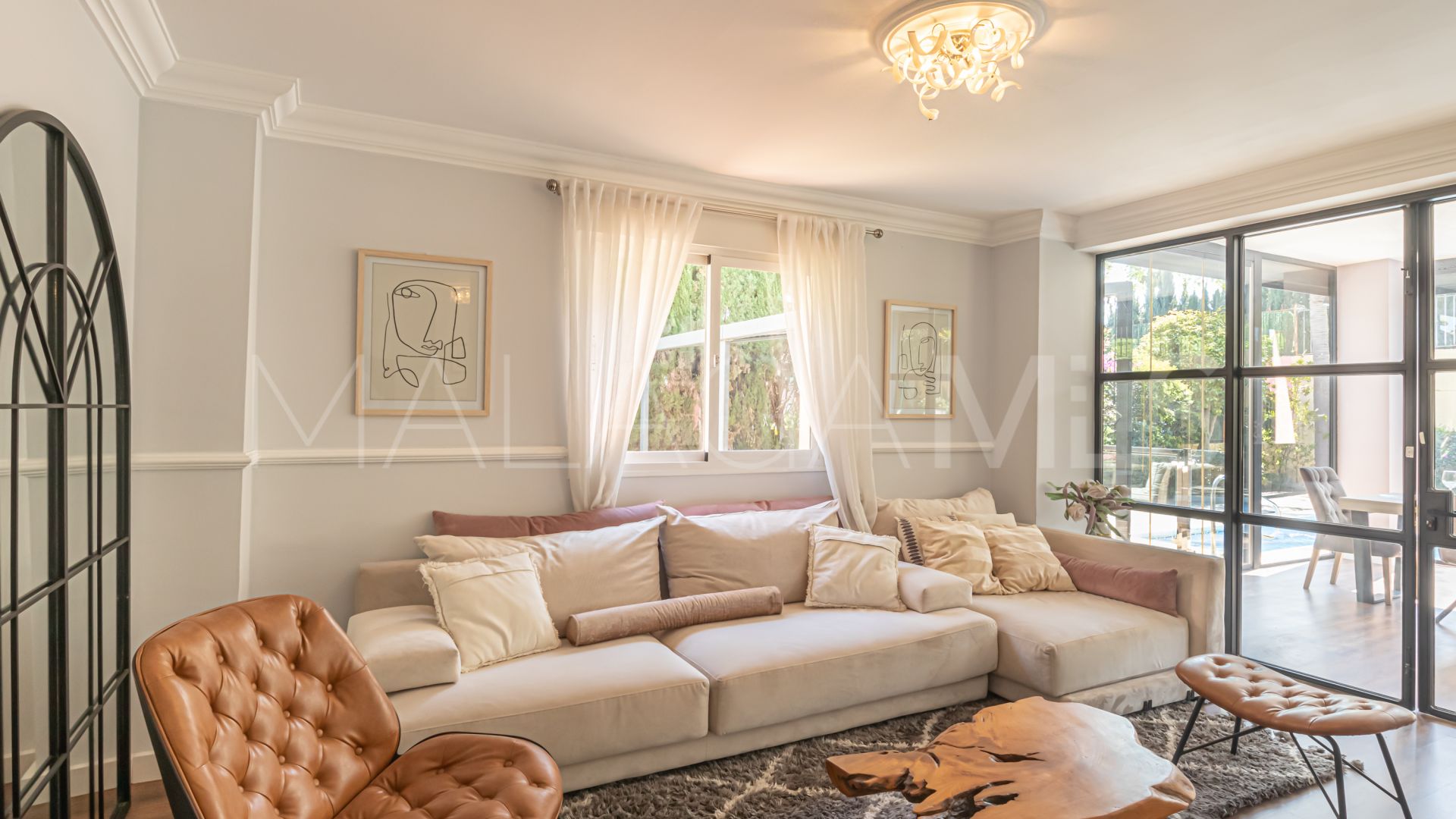 Villa for sale in Guadalmina Alta