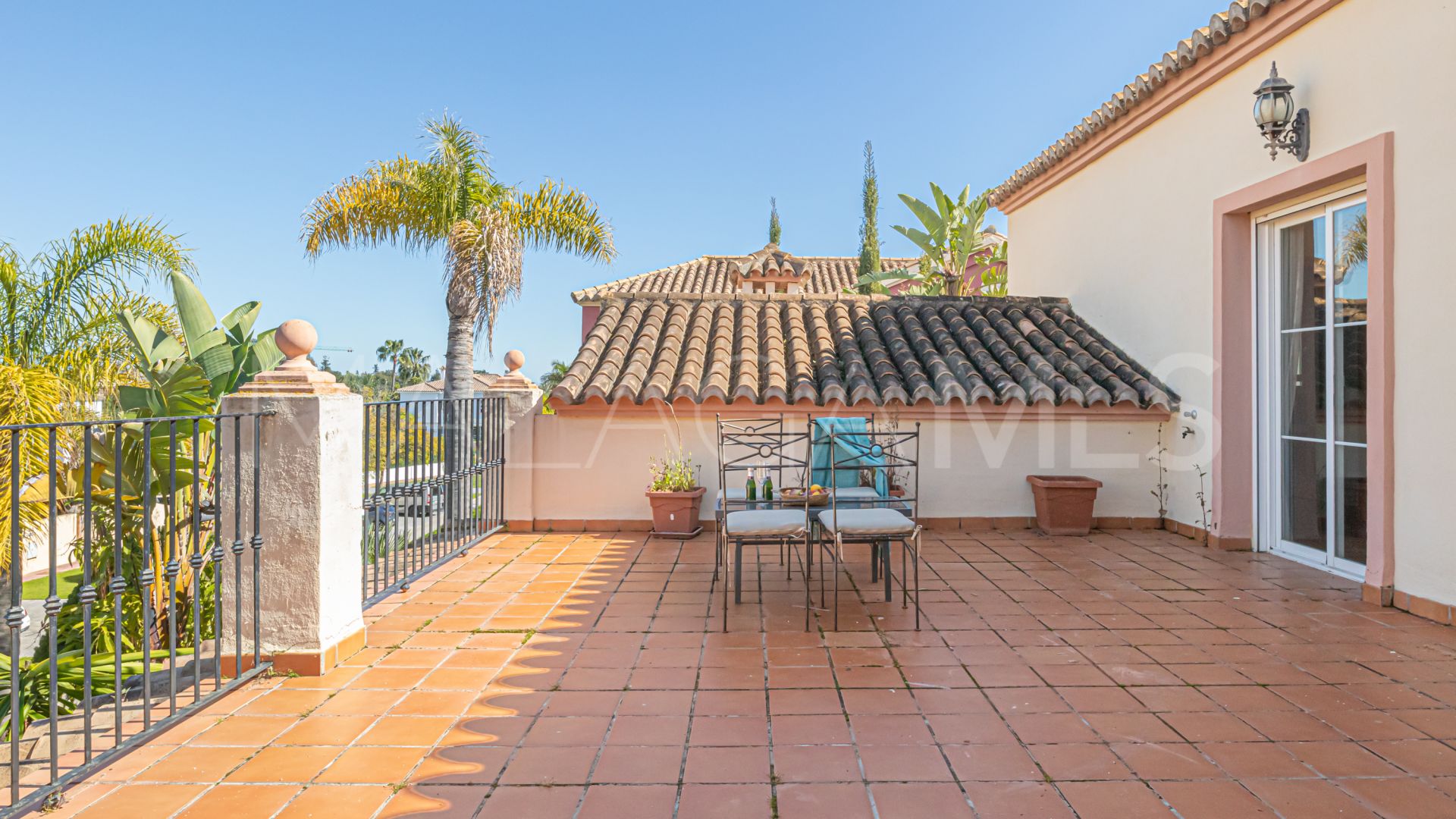 Villa for sale in Guadalmina Alta