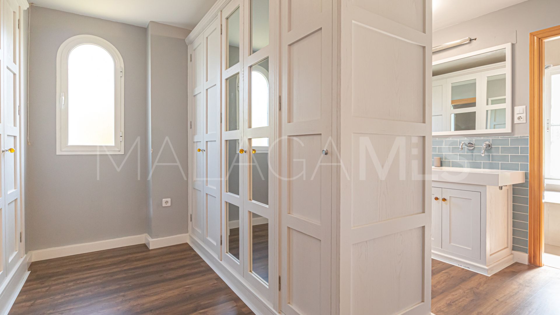 Villa for sale in Guadalmina Alta