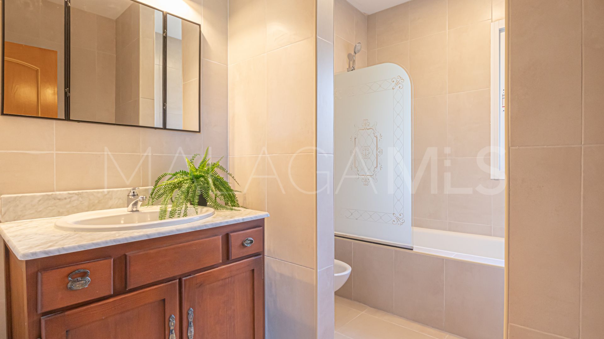 Villa for sale in Guadalmina Alta