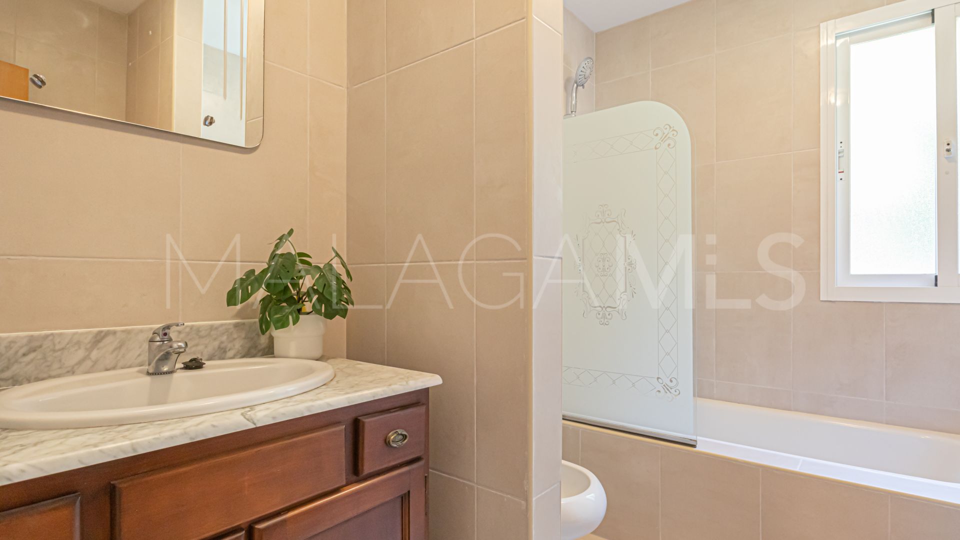 Villa for sale in Guadalmina Alta