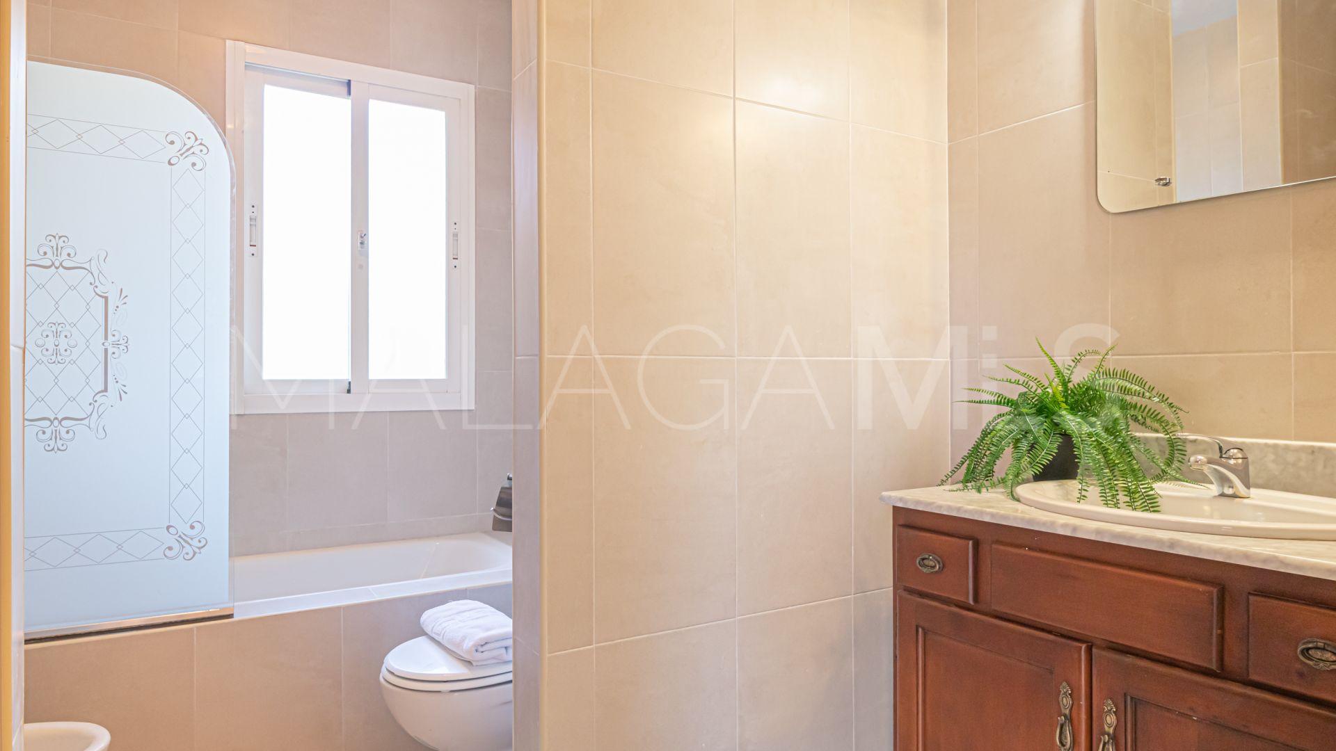 Villa for sale in Guadalmina Alta