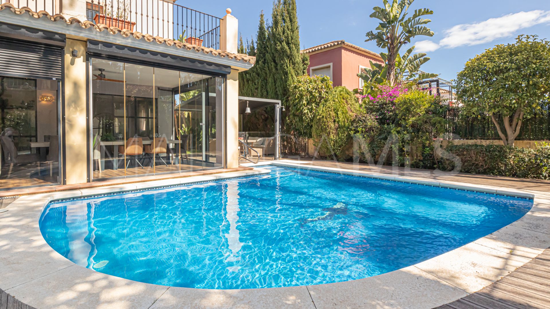 Villa for sale in Guadalmina Alta