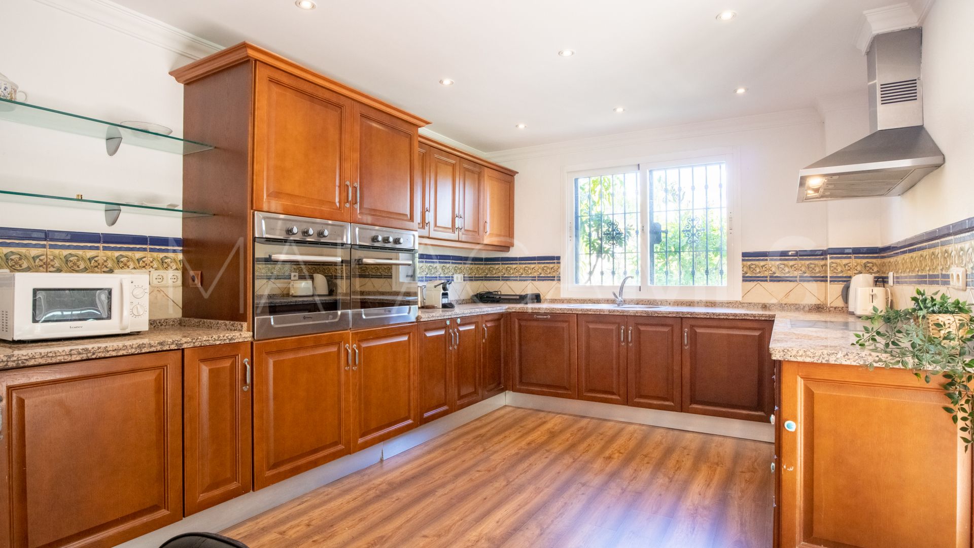 Villa for sale in Guadalmina Alta