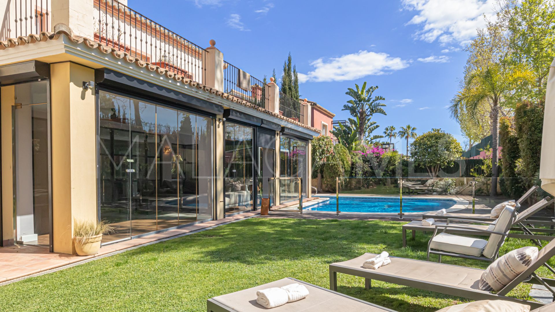 Villa for sale in Guadalmina Alta