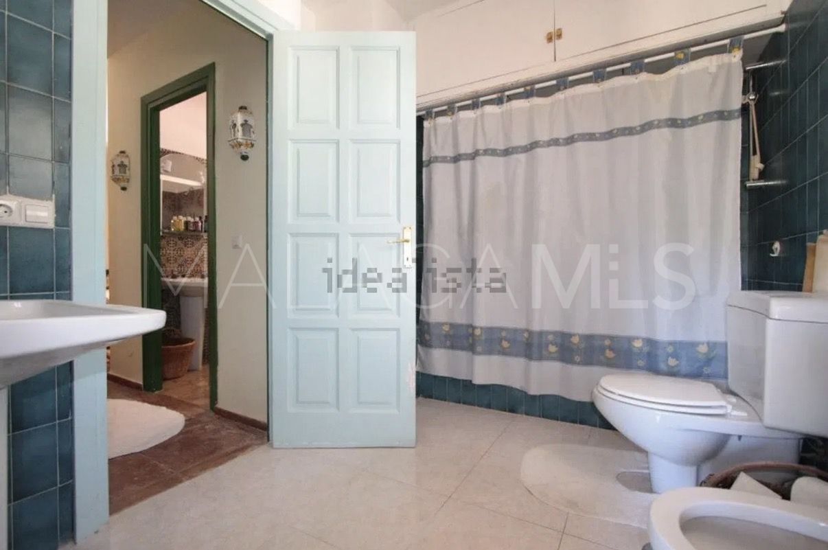 Villa for sale in Puerto del Almendro