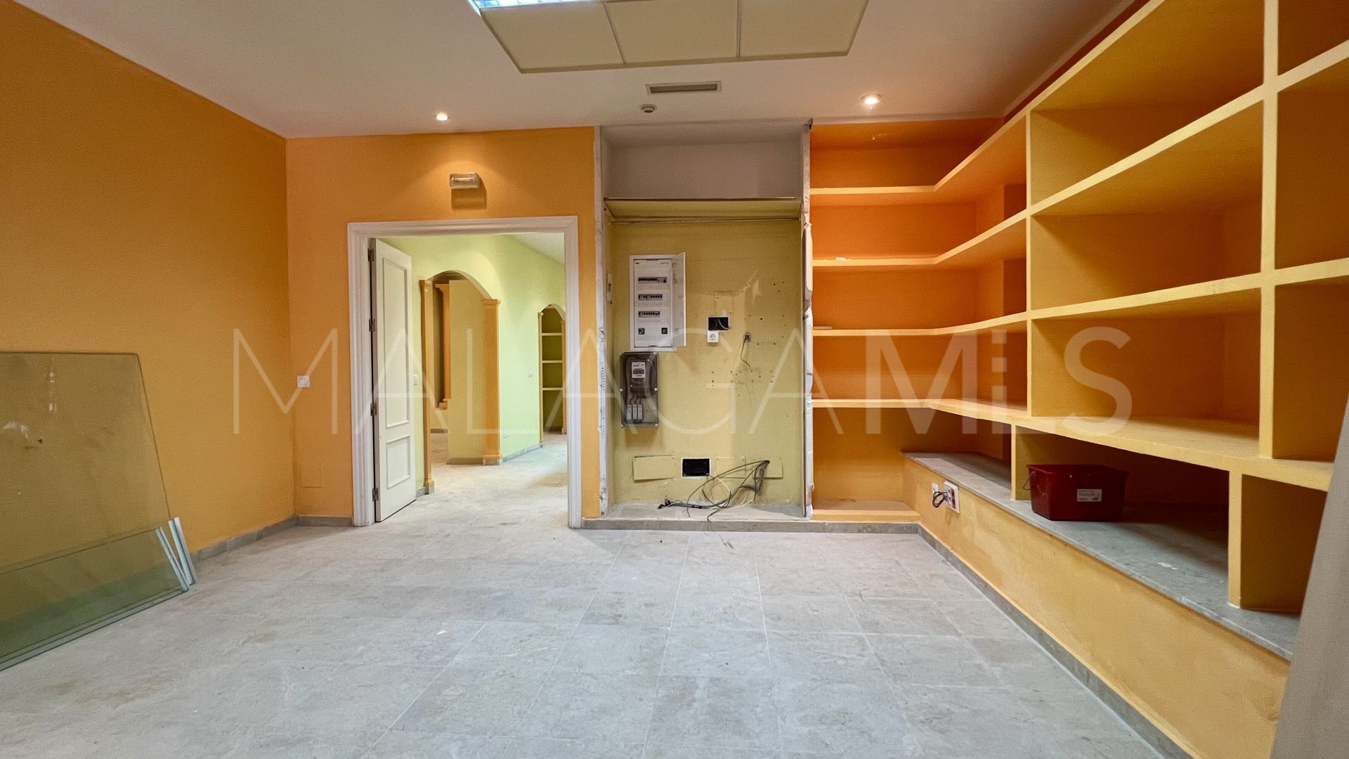 Commercial for sale in Guadalmina Alta