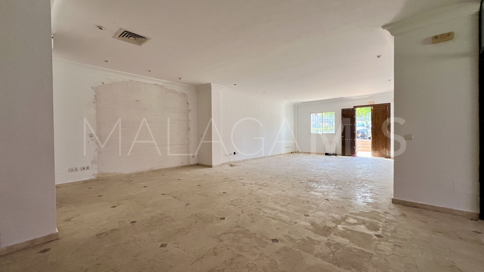 Commercial for sale in Guadalmina Alta