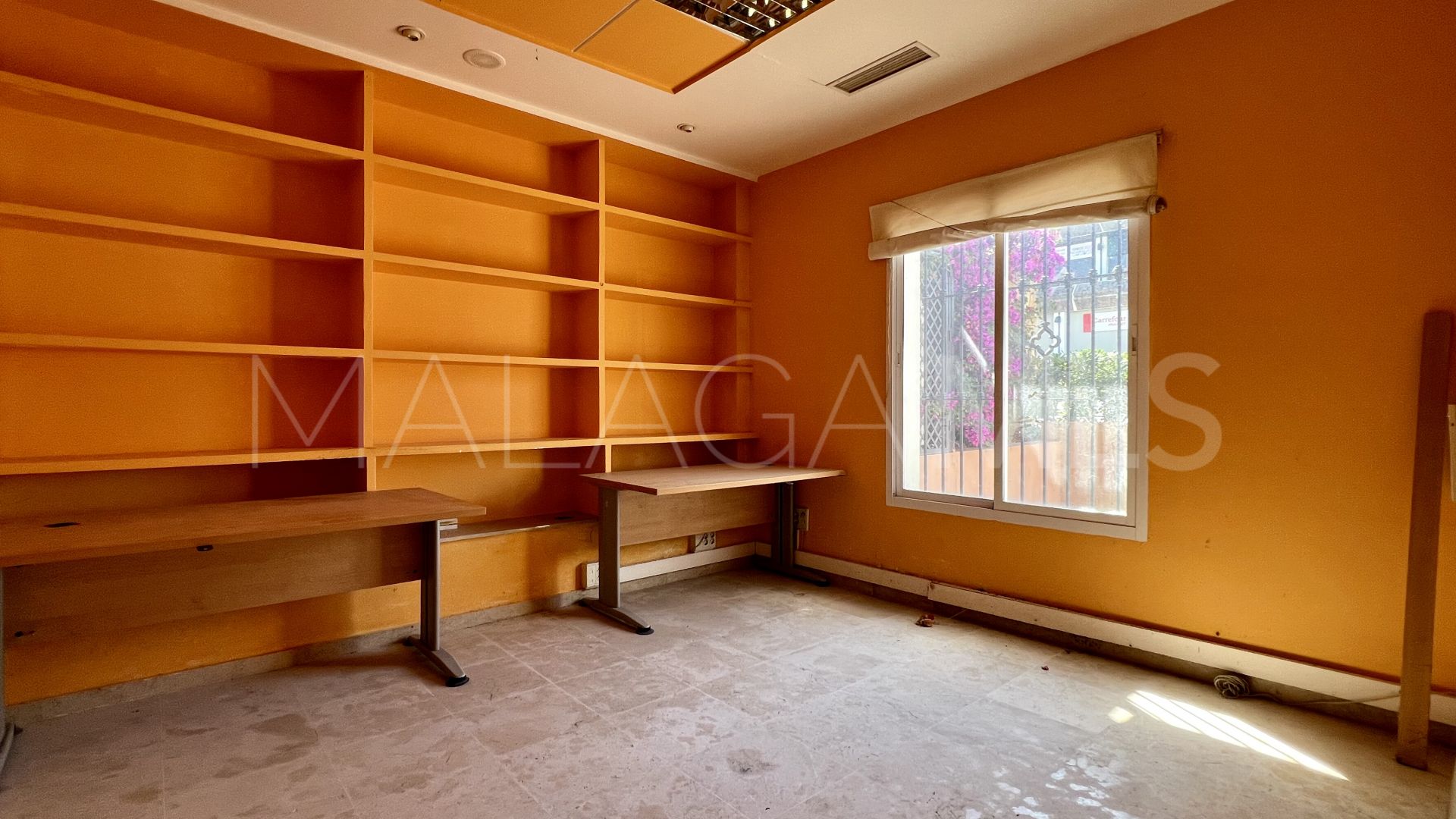 Commercial for sale in Guadalmina Alta