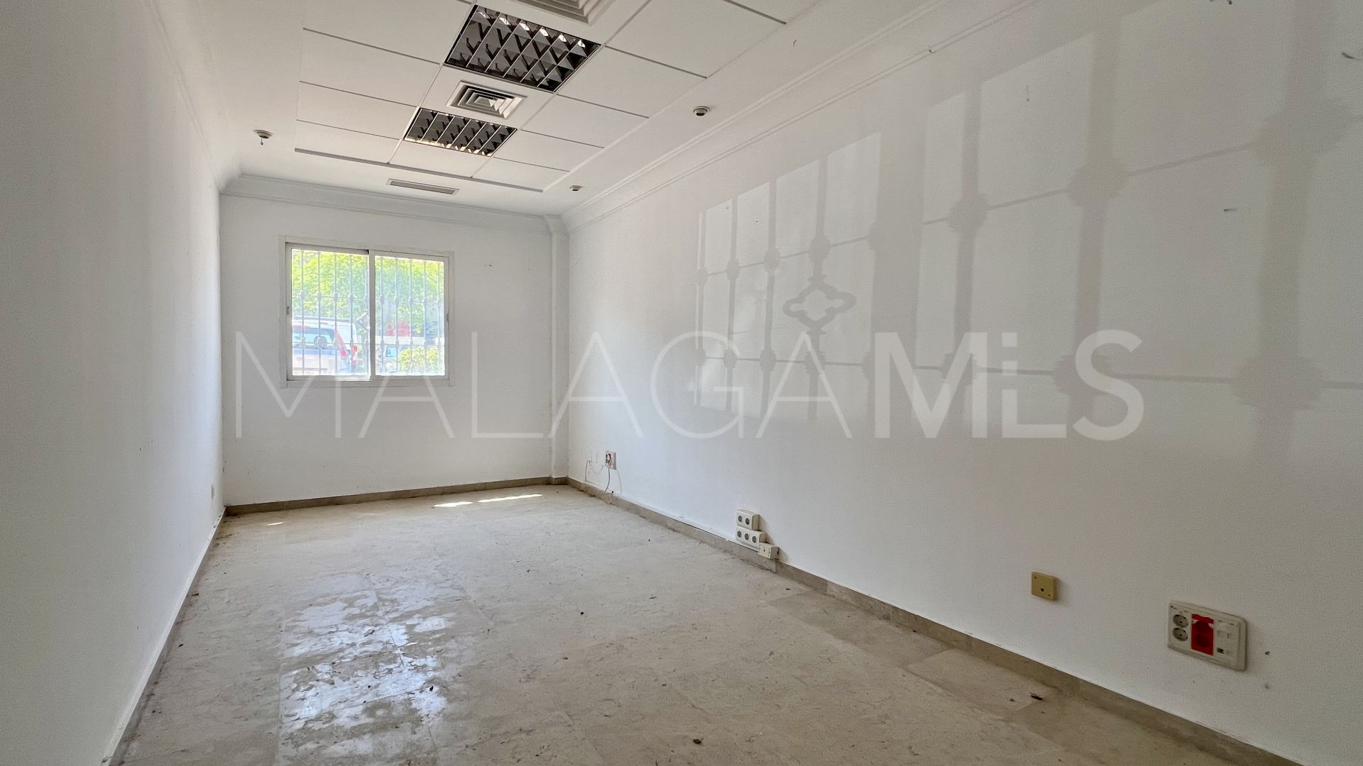 Commercial for sale in Guadalmina Alta