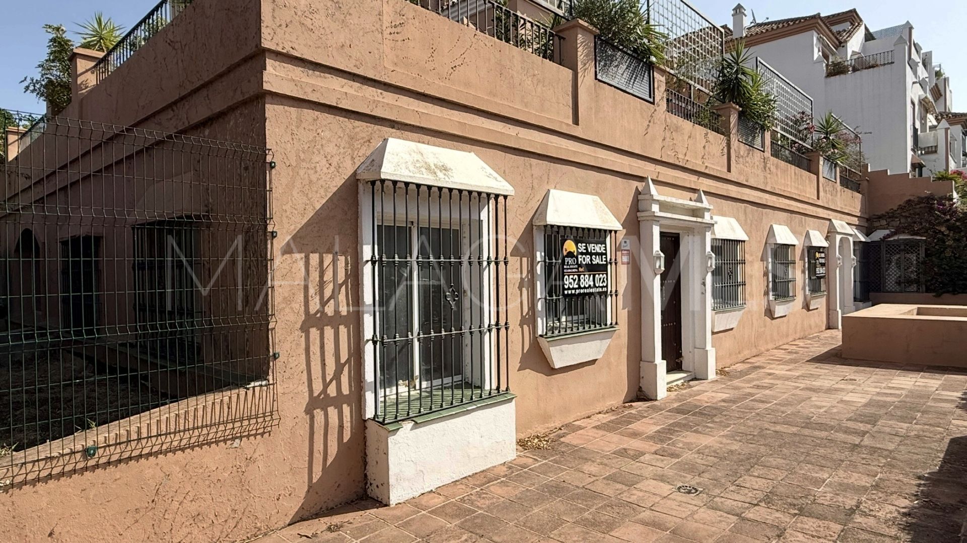 Buy Guadalmina Alta commercial premises