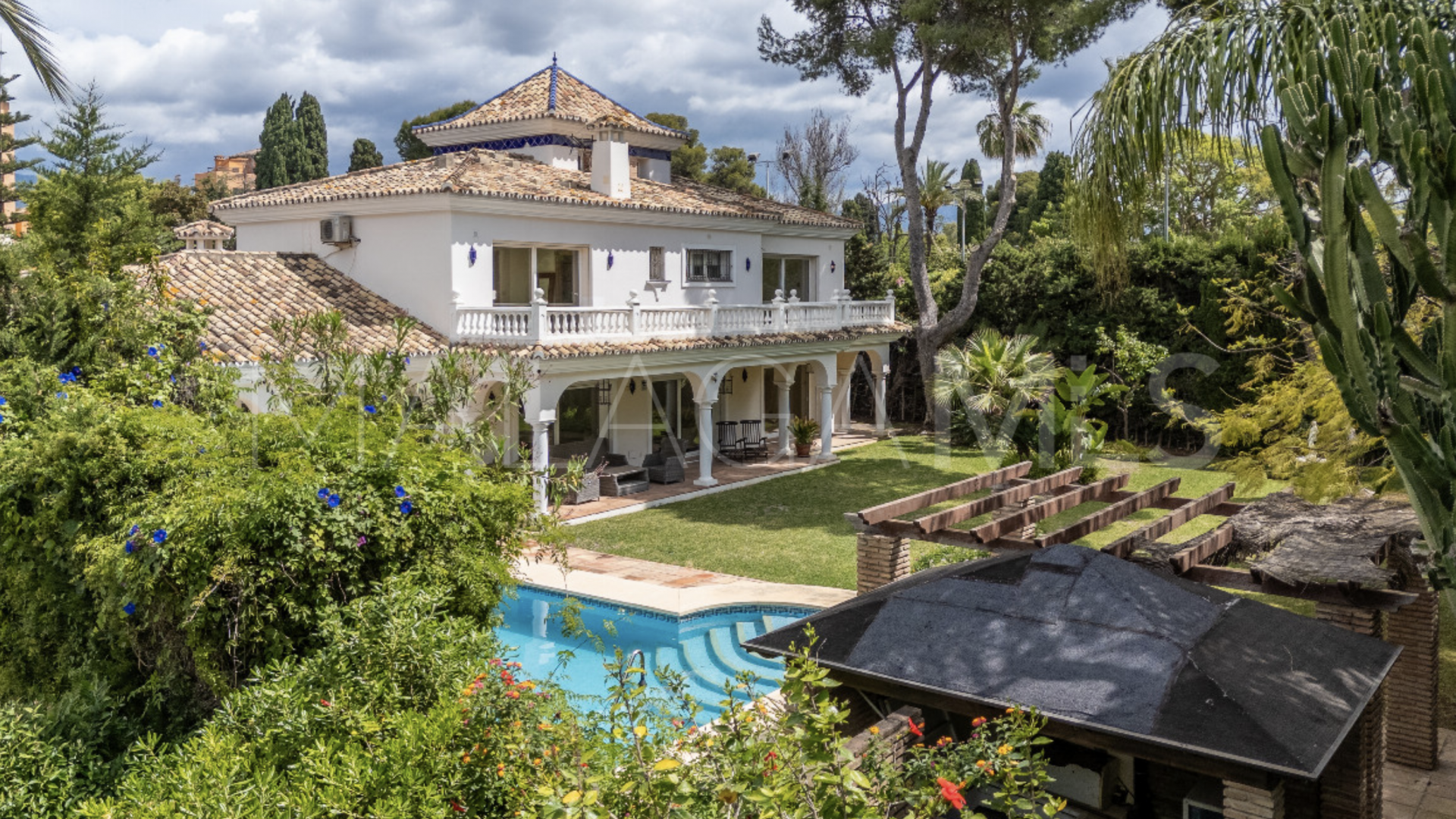Villa for sale in Paraiso Barronal