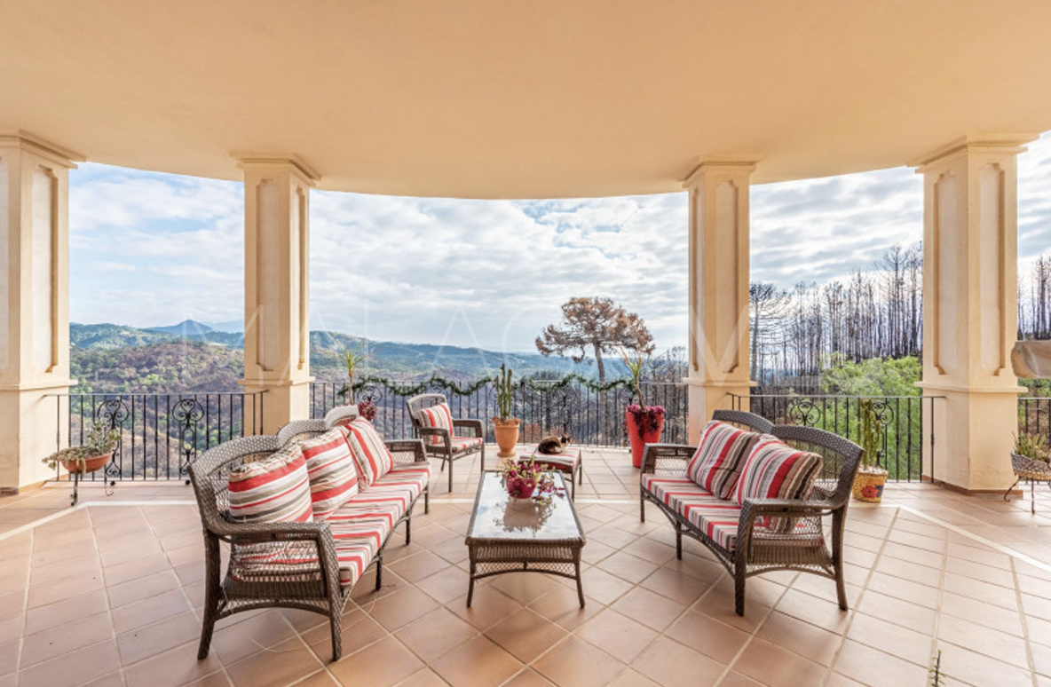 Se vende villa in Forest Hills