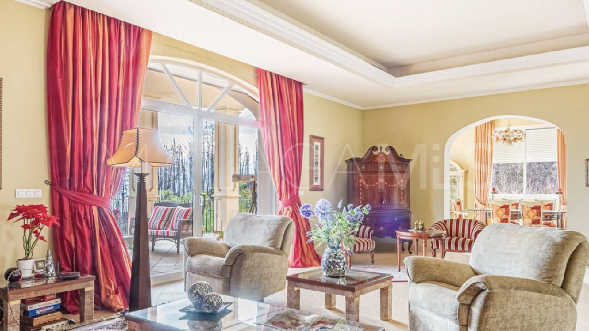 Se vende villa in Forest Hills