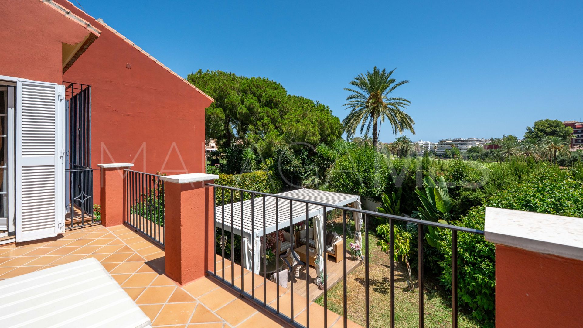 Maison de ville for sale in Guadalmina Alta