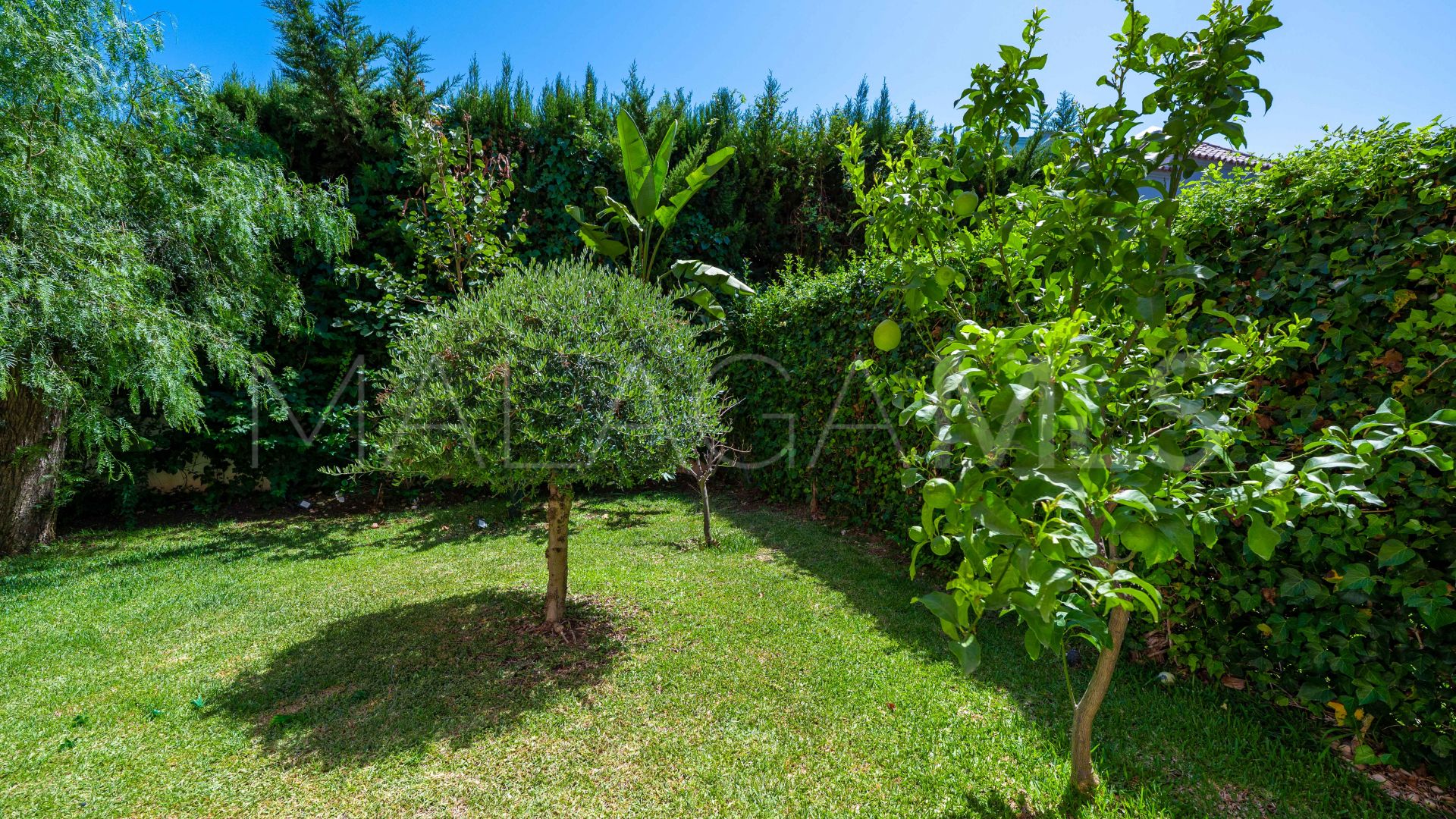 Maison de ville for sale in Guadalmina Alta