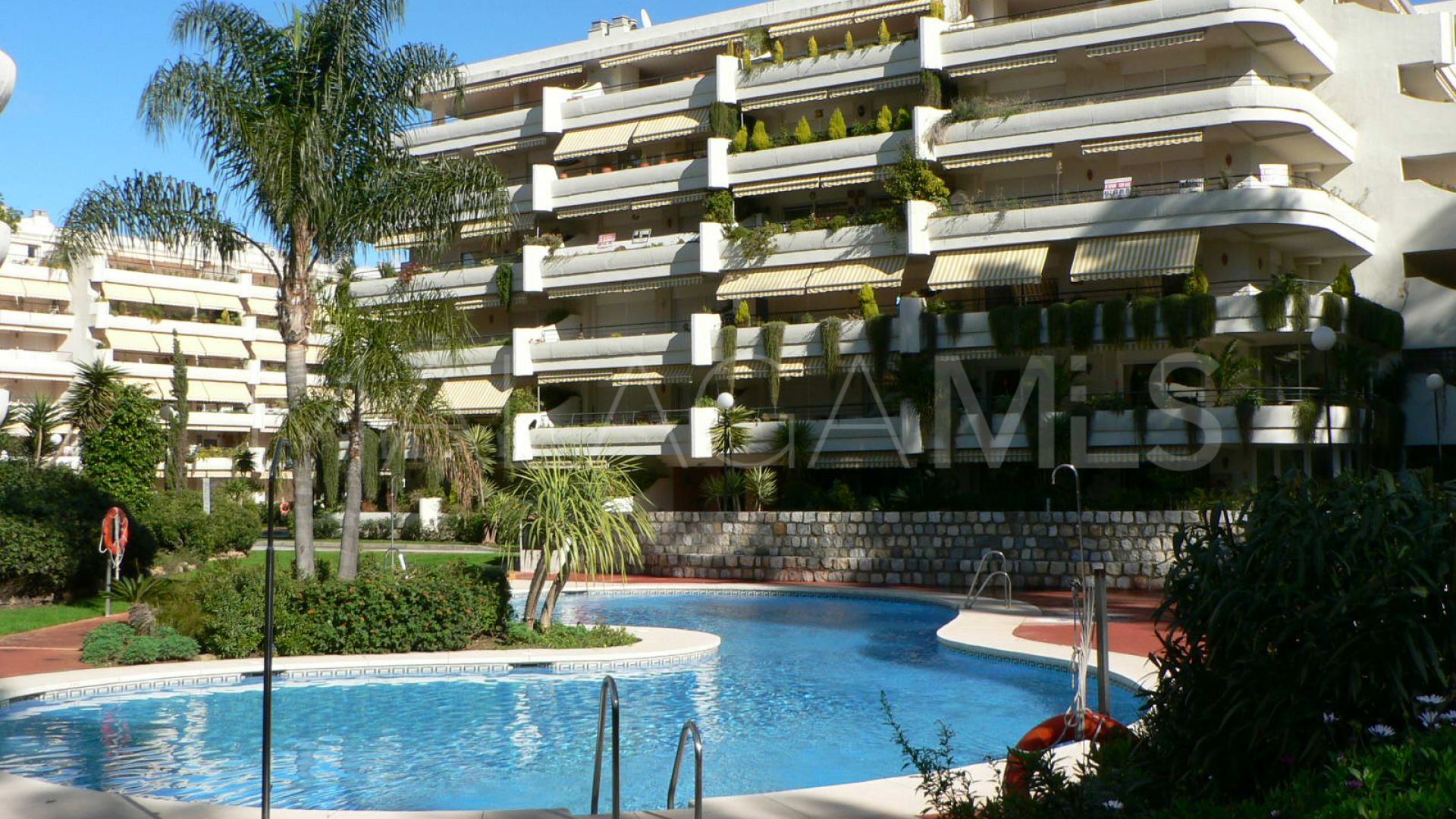 Zweistöckiges penthouse for sale in Guadalmina Alta