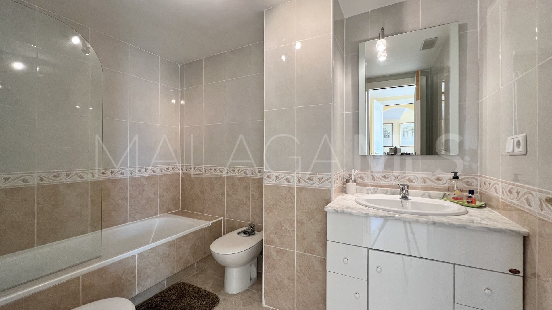 Zweistöckiges penthouse for sale in Guadalmina Alta