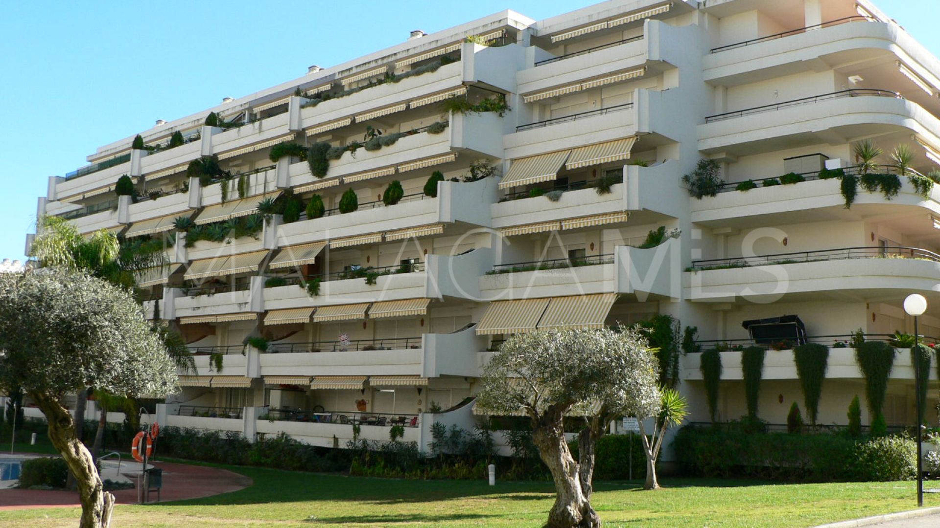 Zweistöckiges penthouse for sale in Guadalmina Alta