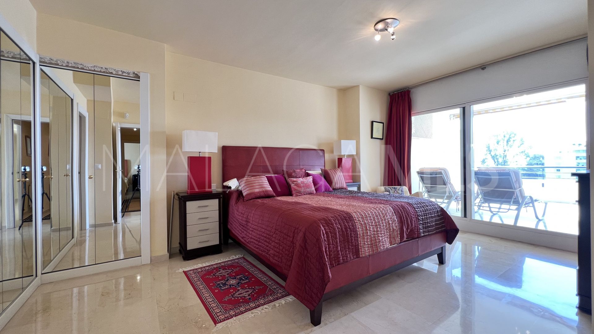Zweistöckiges penthouse for sale in Guadalmina Alta
