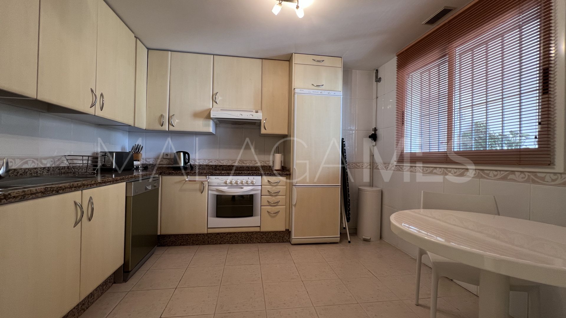 Zweistöckiges penthouse for sale in Guadalmina Alta