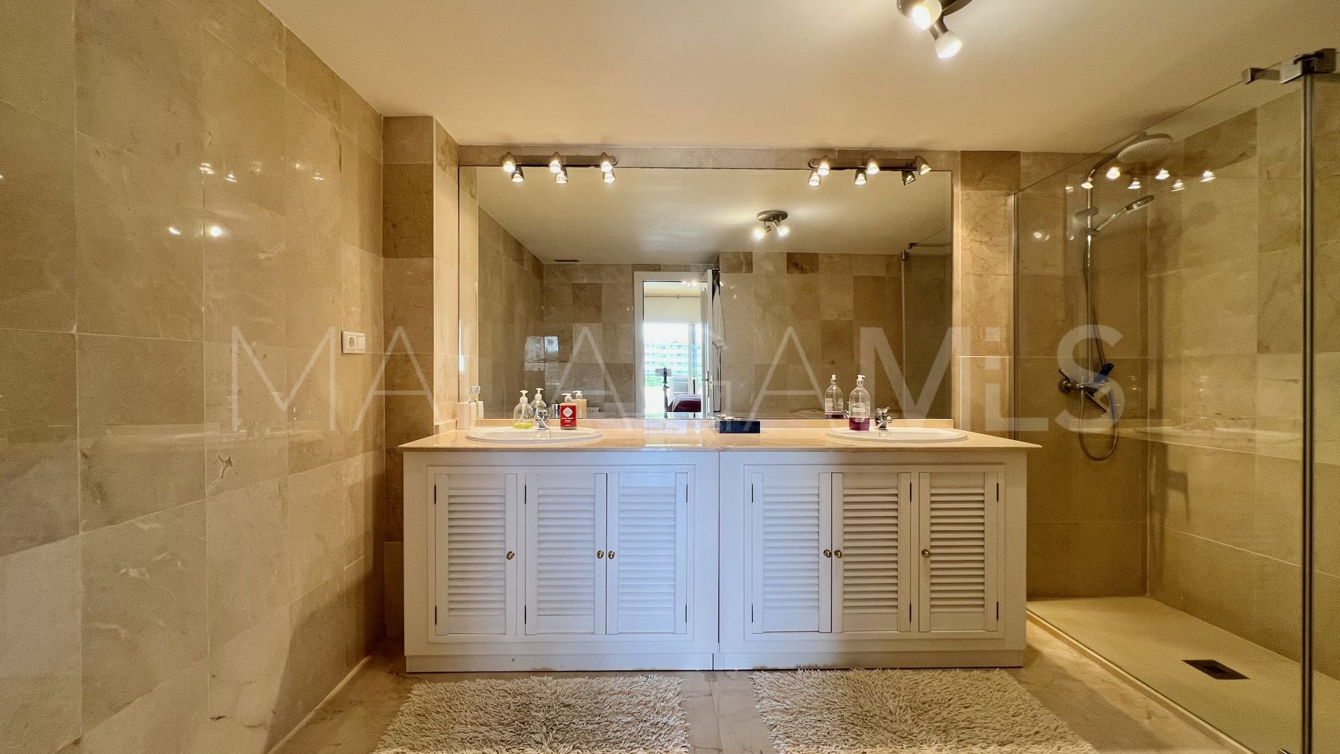 Zweistöckiges penthouse for sale in Guadalmina Alta