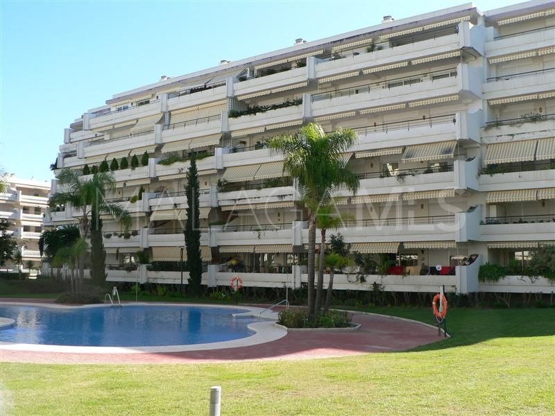 Zweistöckiges penthouse for sale in Guadalmina Alta