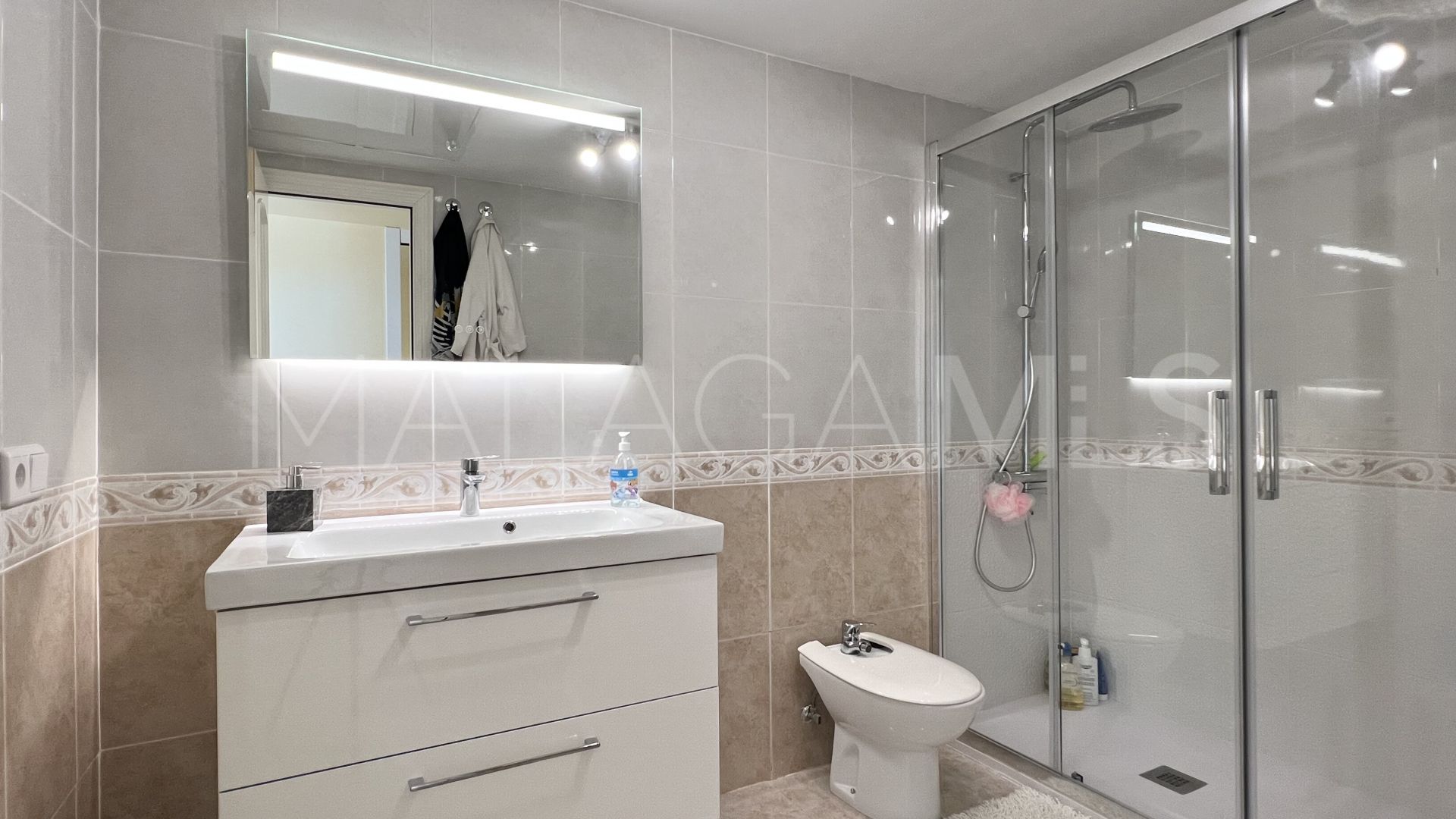 Zweistöckiges penthouse for sale in Guadalmina Alta