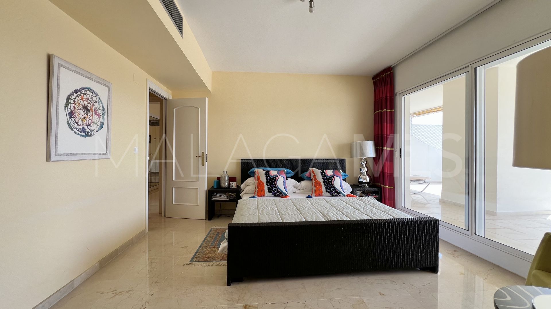 Zweistöckiges penthouse for sale in Guadalmina Alta