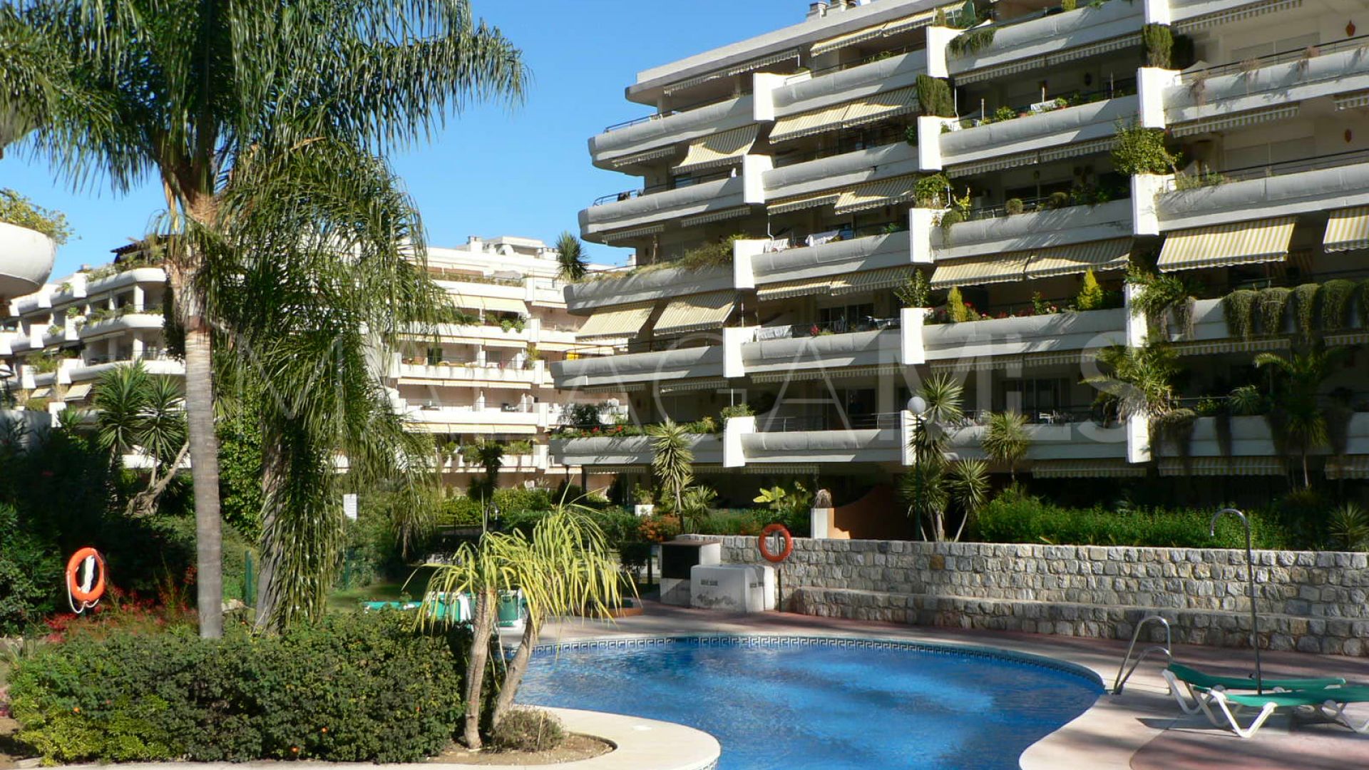 Zweistöckiges penthouse for sale in Guadalmina Alta