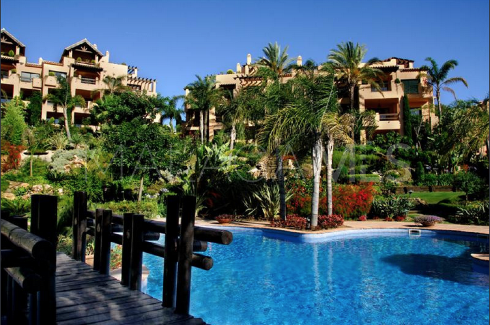 Ground floor apartment with 2 bedrooms for sale in El Campanario