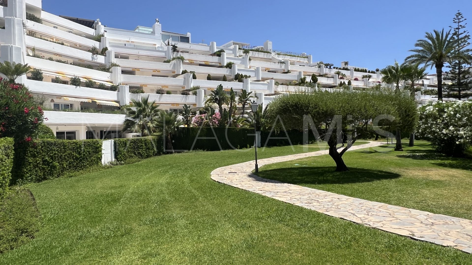 Apartamento with 4 bedrooms for sale in Guadalmina Baja