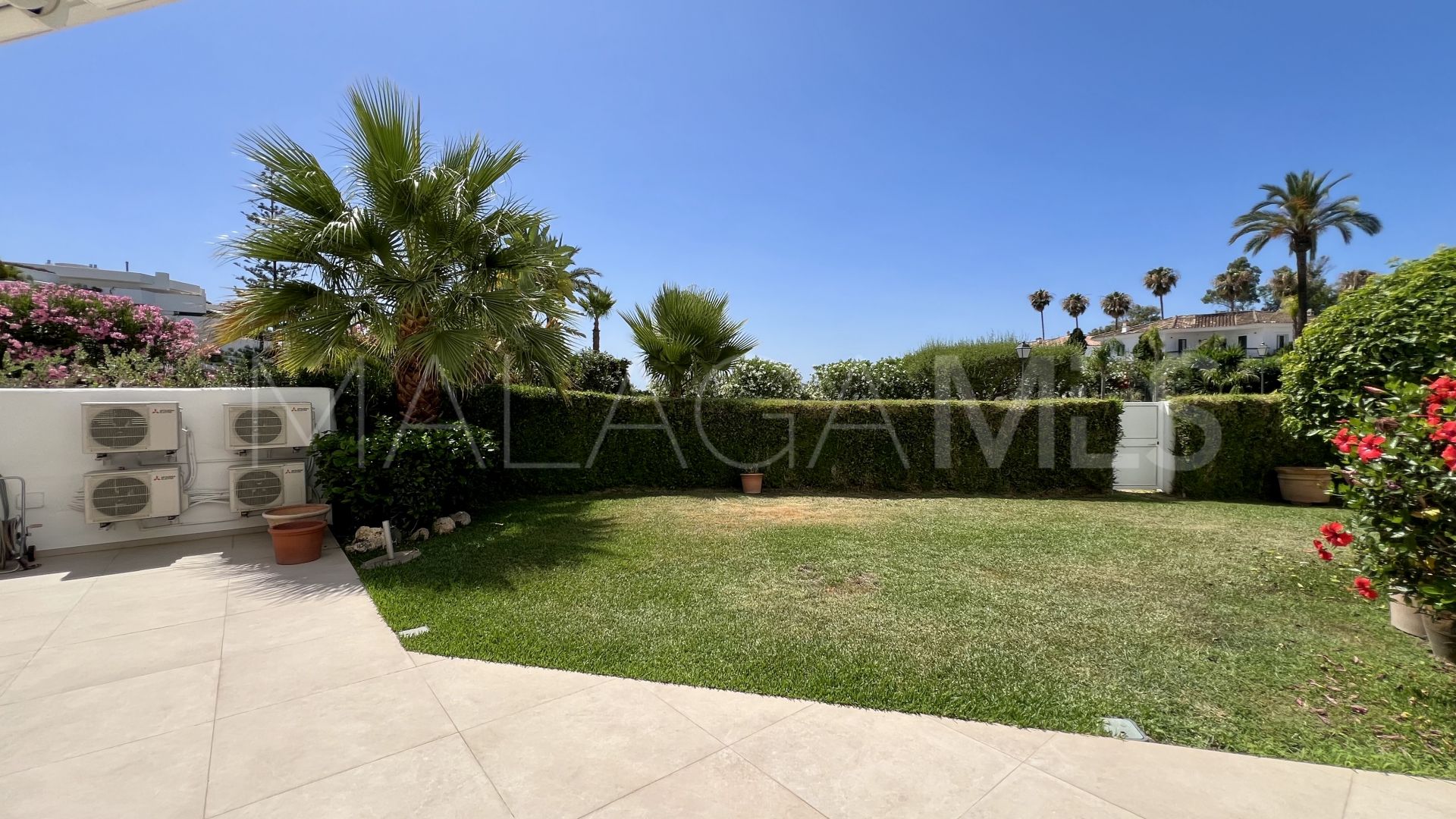 Apartamento with 4 bedrooms for sale in Guadalmina Baja