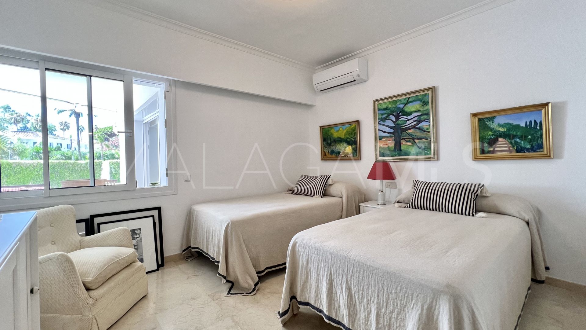 Apartamento with 4 bedrooms for sale in Guadalmina Baja