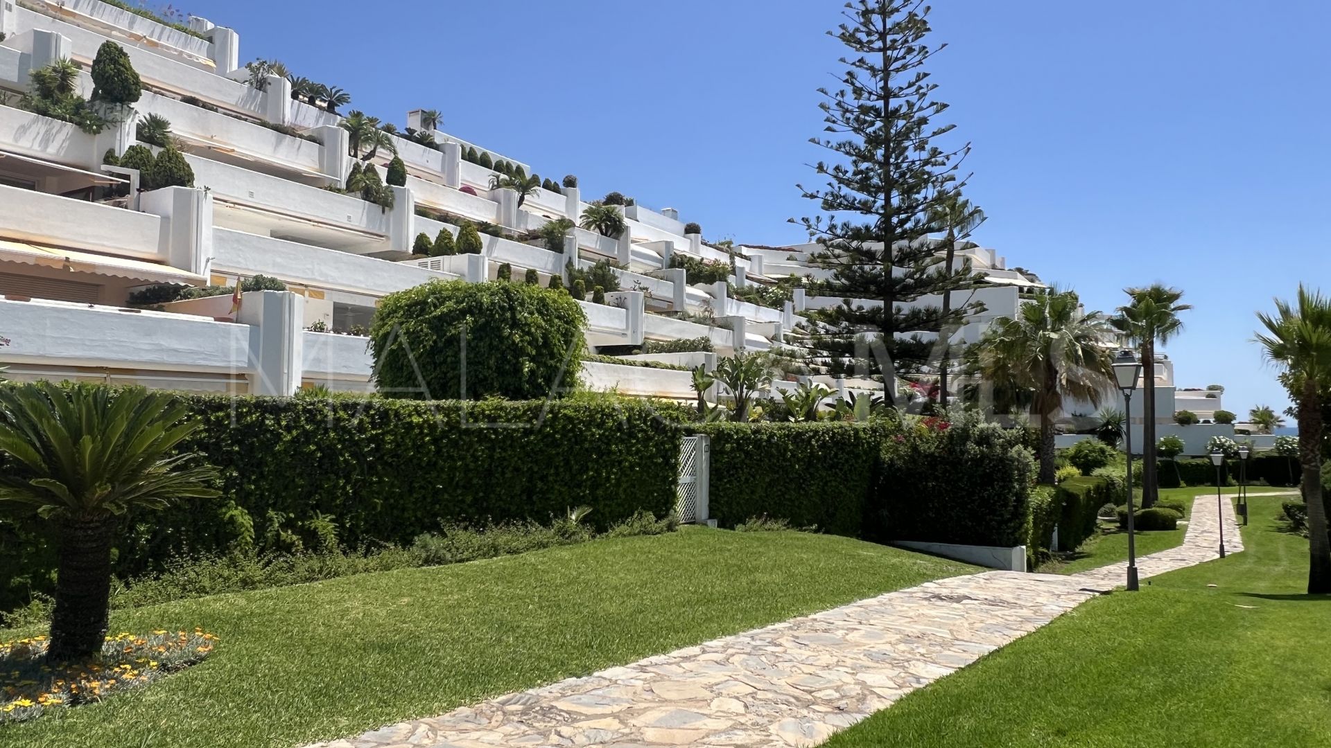 Apartamento with 4 bedrooms for sale in Guadalmina Baja