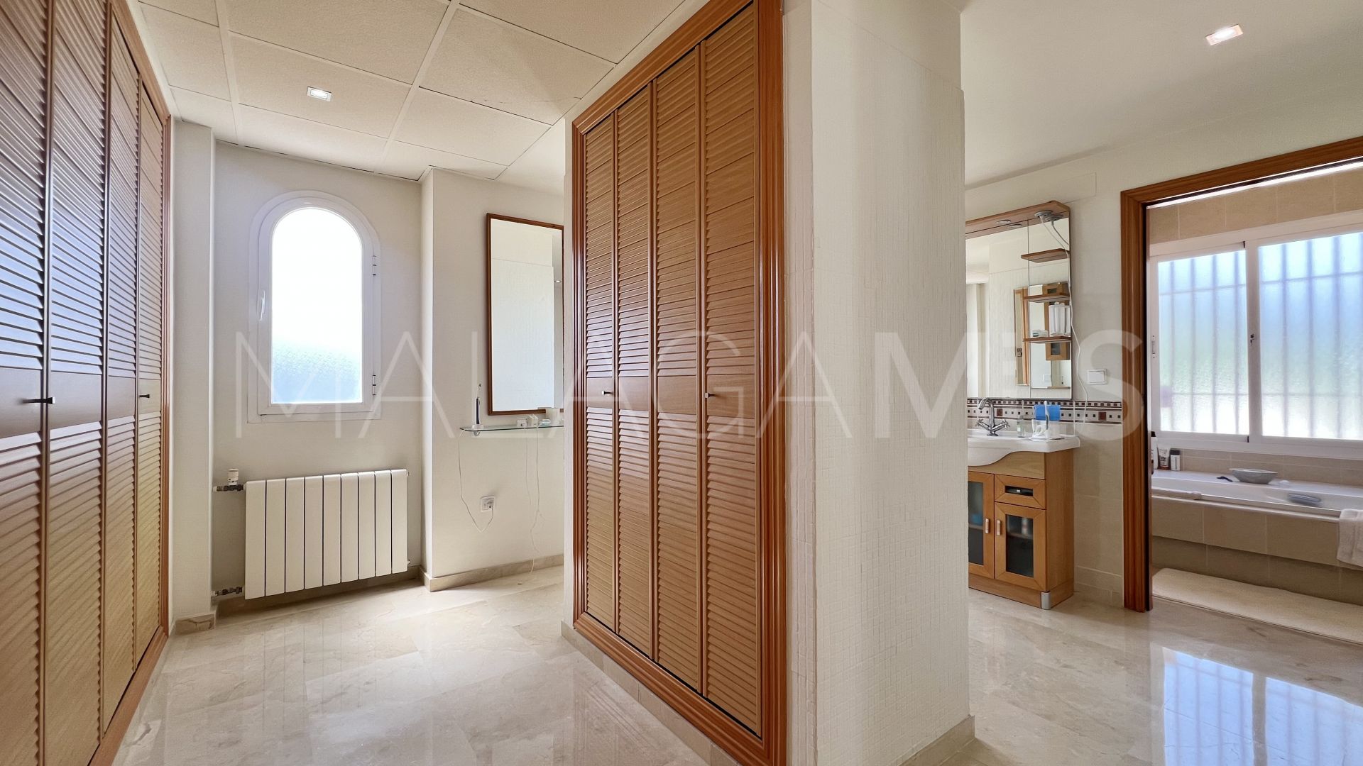 Villa for sale in Guadalmina Alta