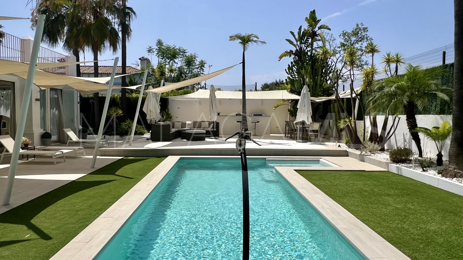 Villa for sale in Guadalmina Alta