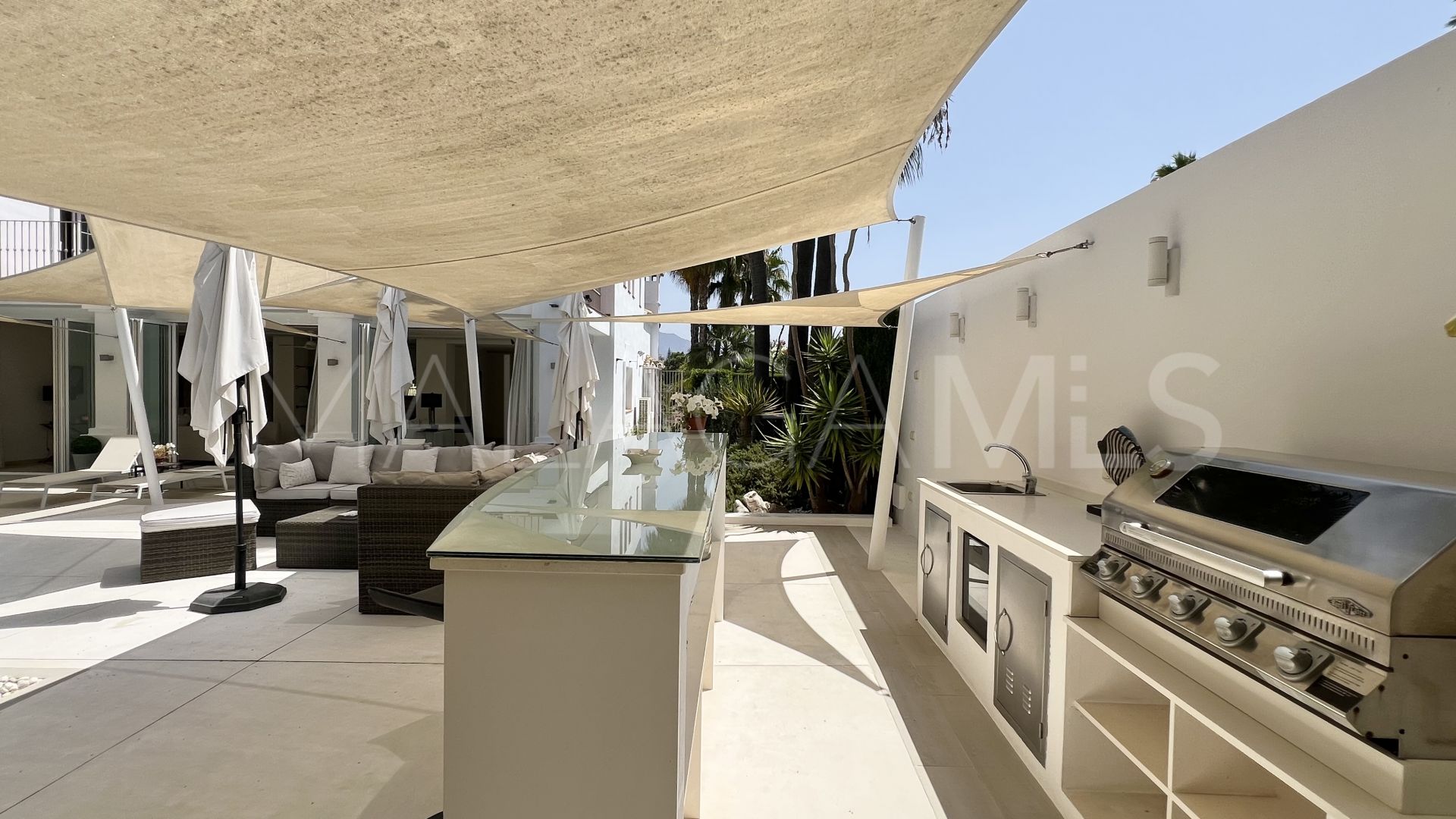 Villa for sale in Guadalmina Alta
