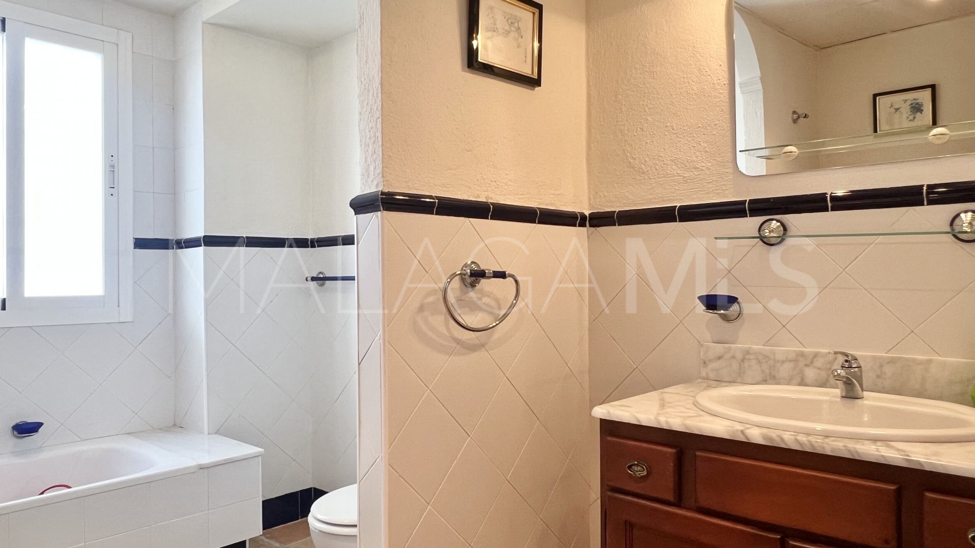 Villa for sale in Guadalmina Alta