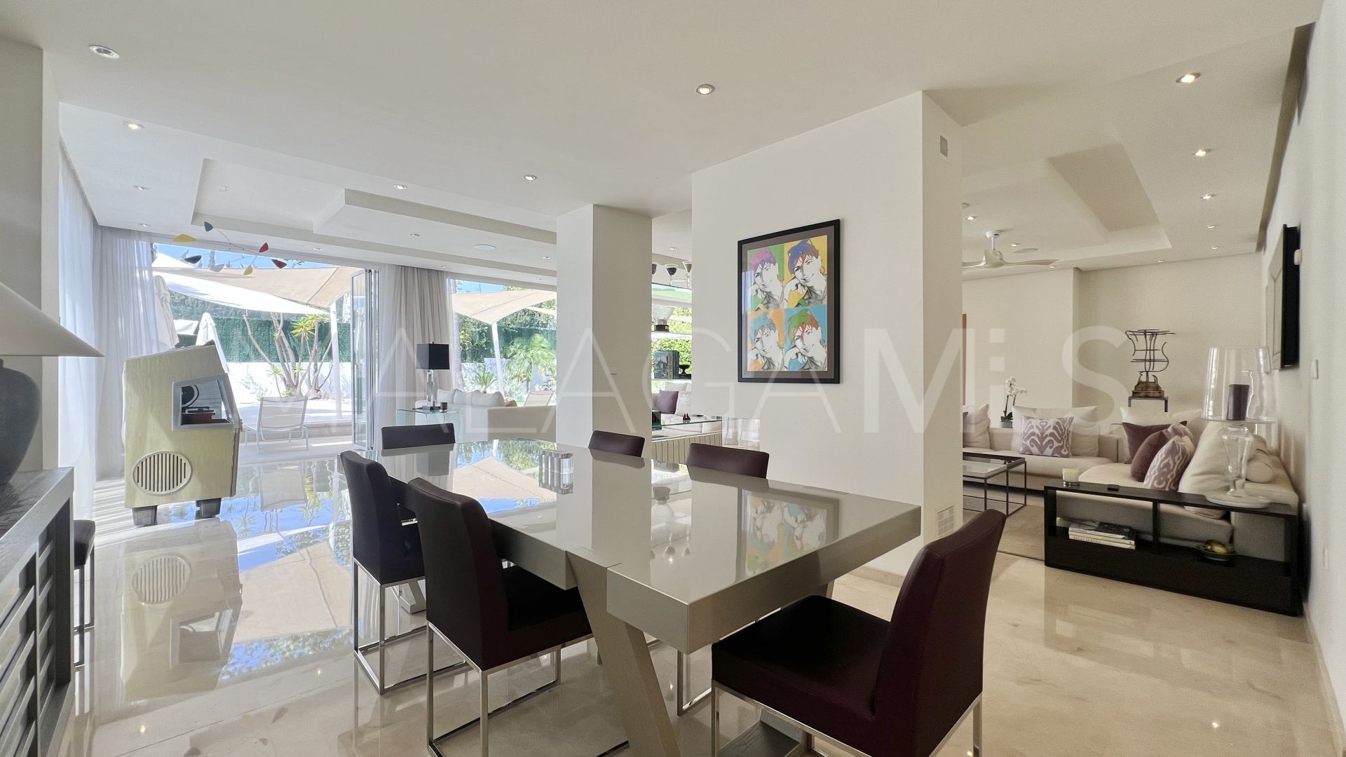 Villa for sale in Guadalmina Alta
