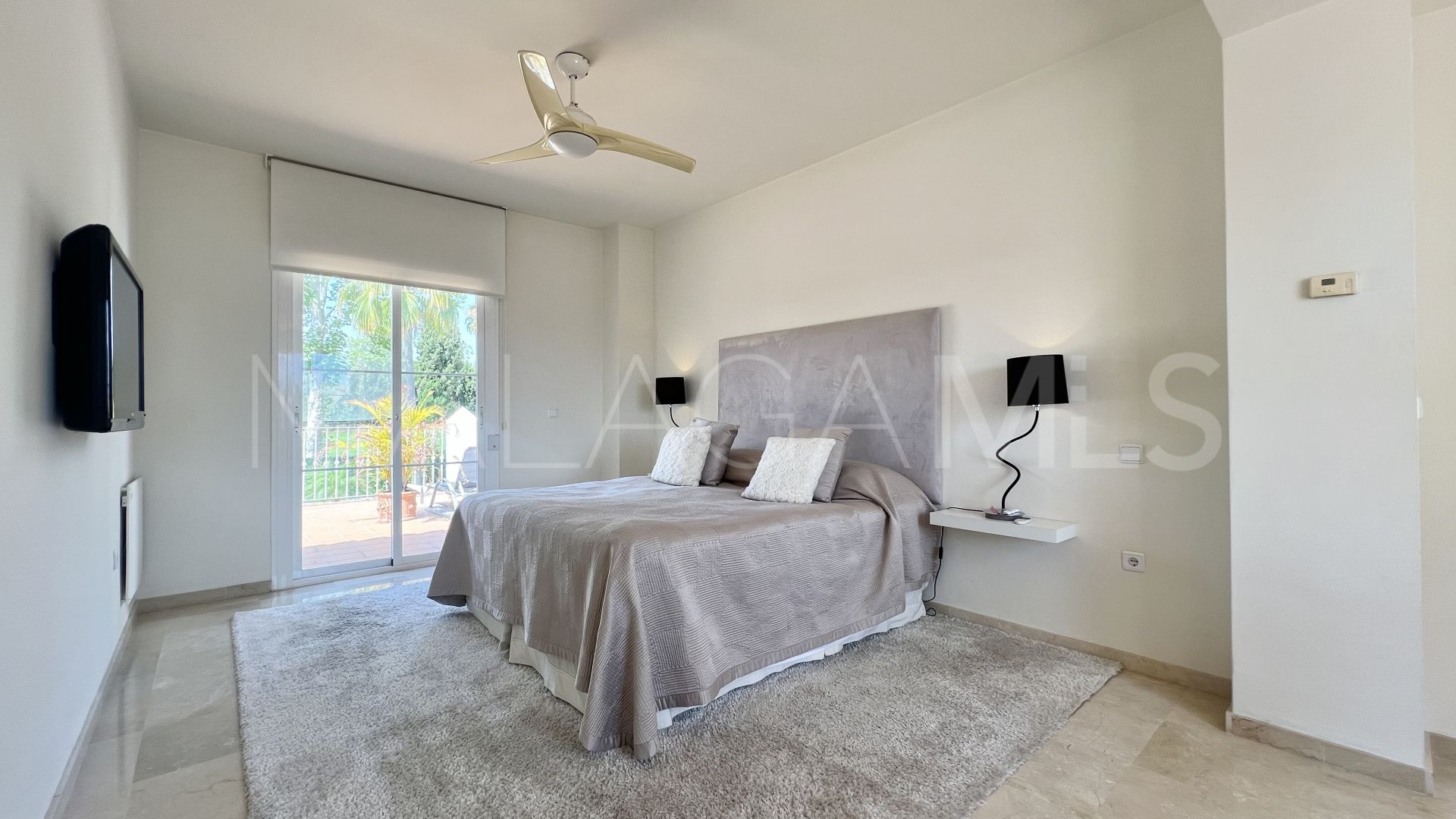 Villa for sale in Guadalmina Alta