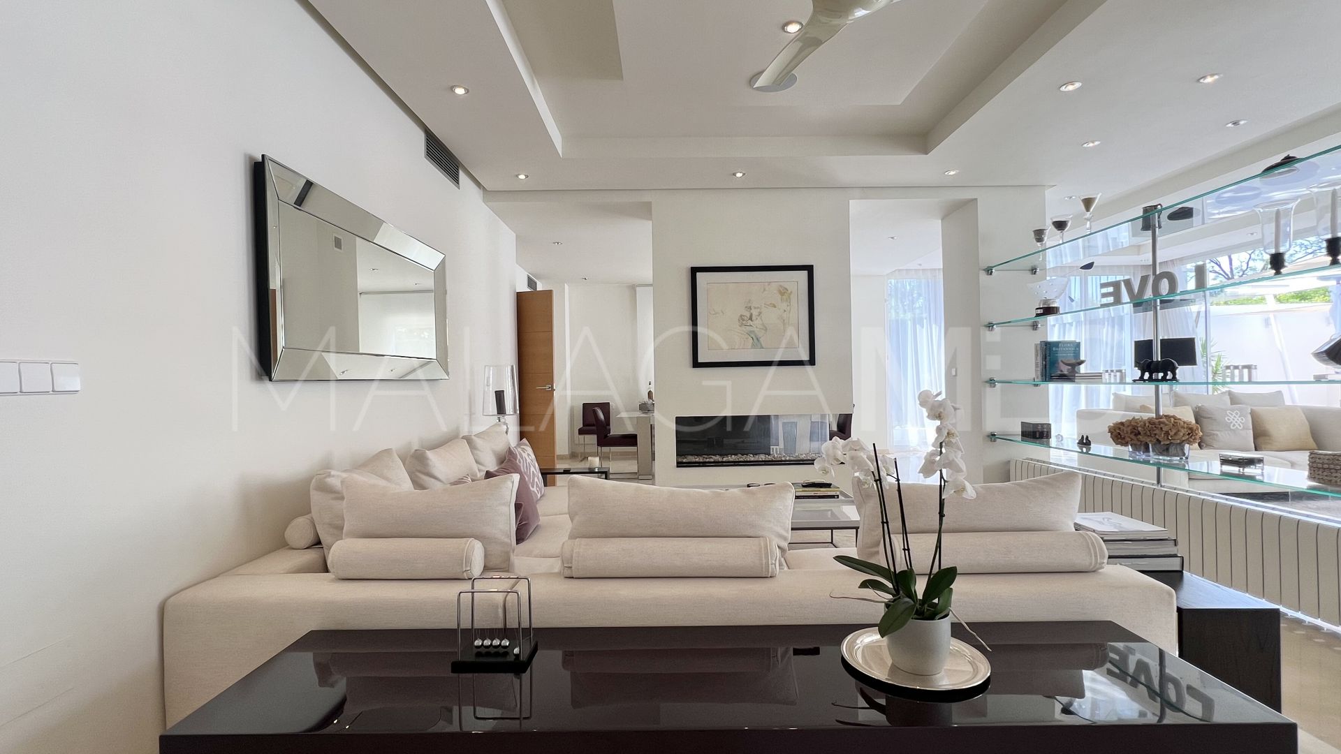 Villa for sale in Guadalmina Alta