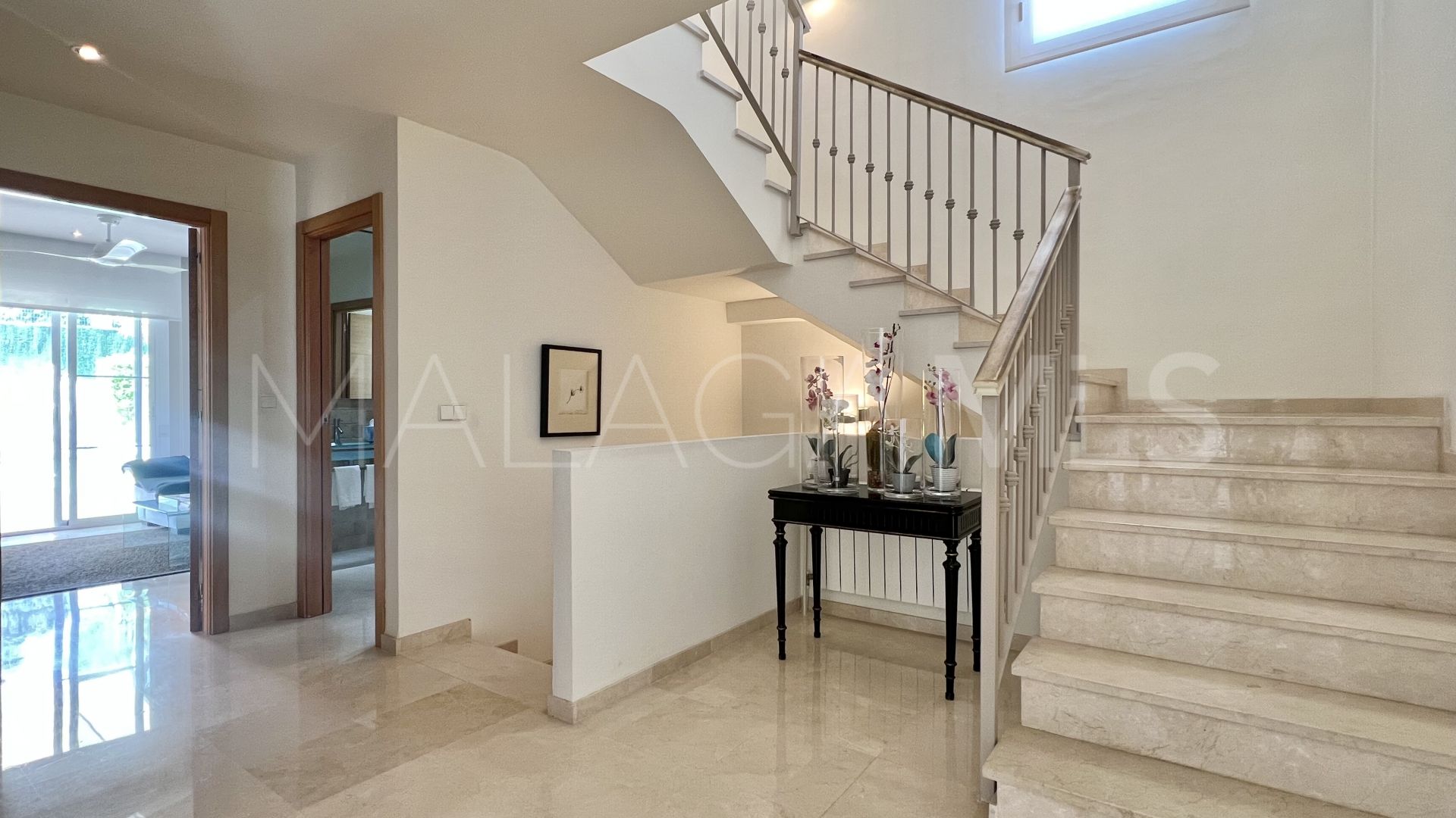 Villa for sale in Guadalmina Alta