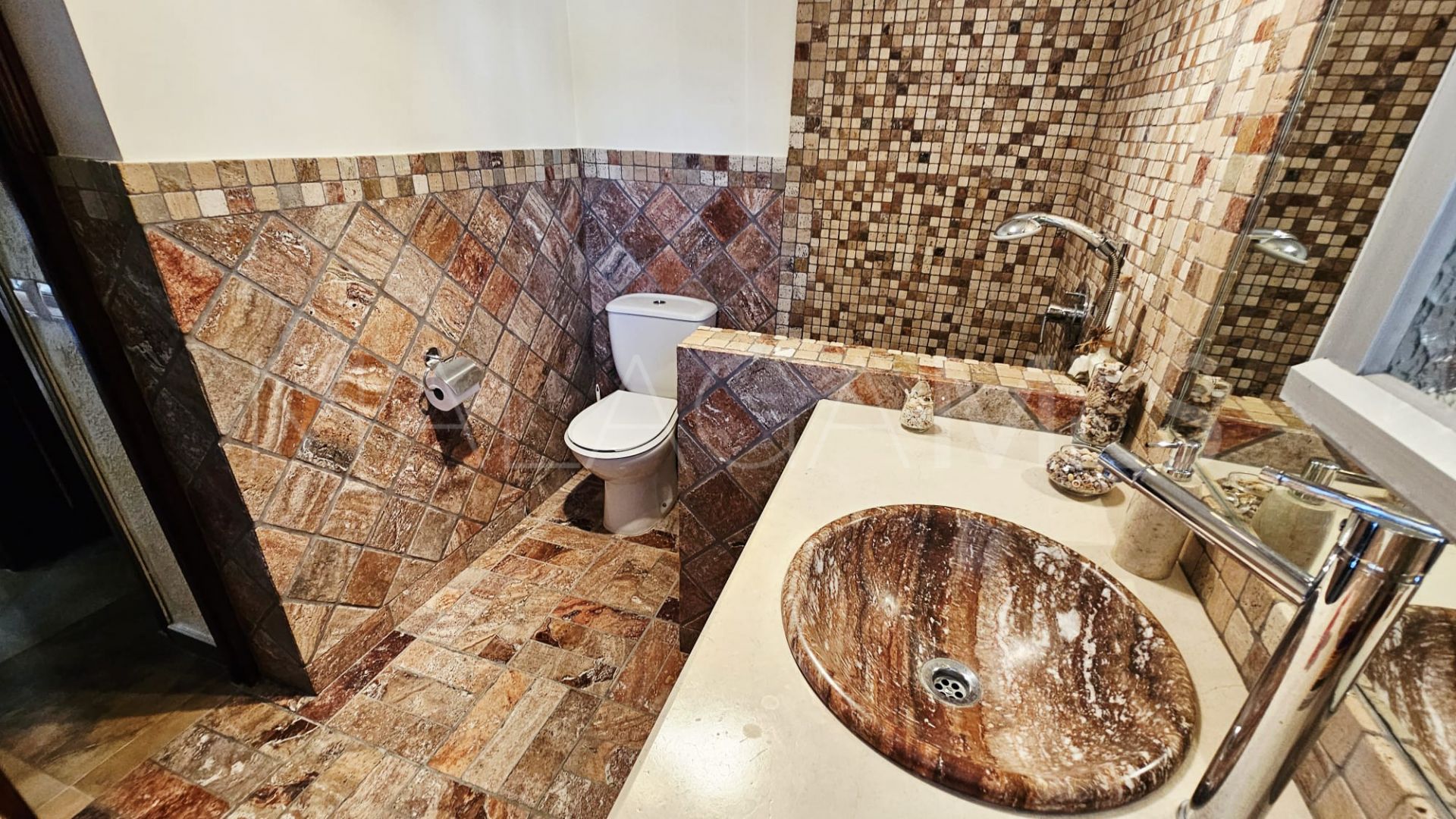 Villa for sale in Guadalmina Alta